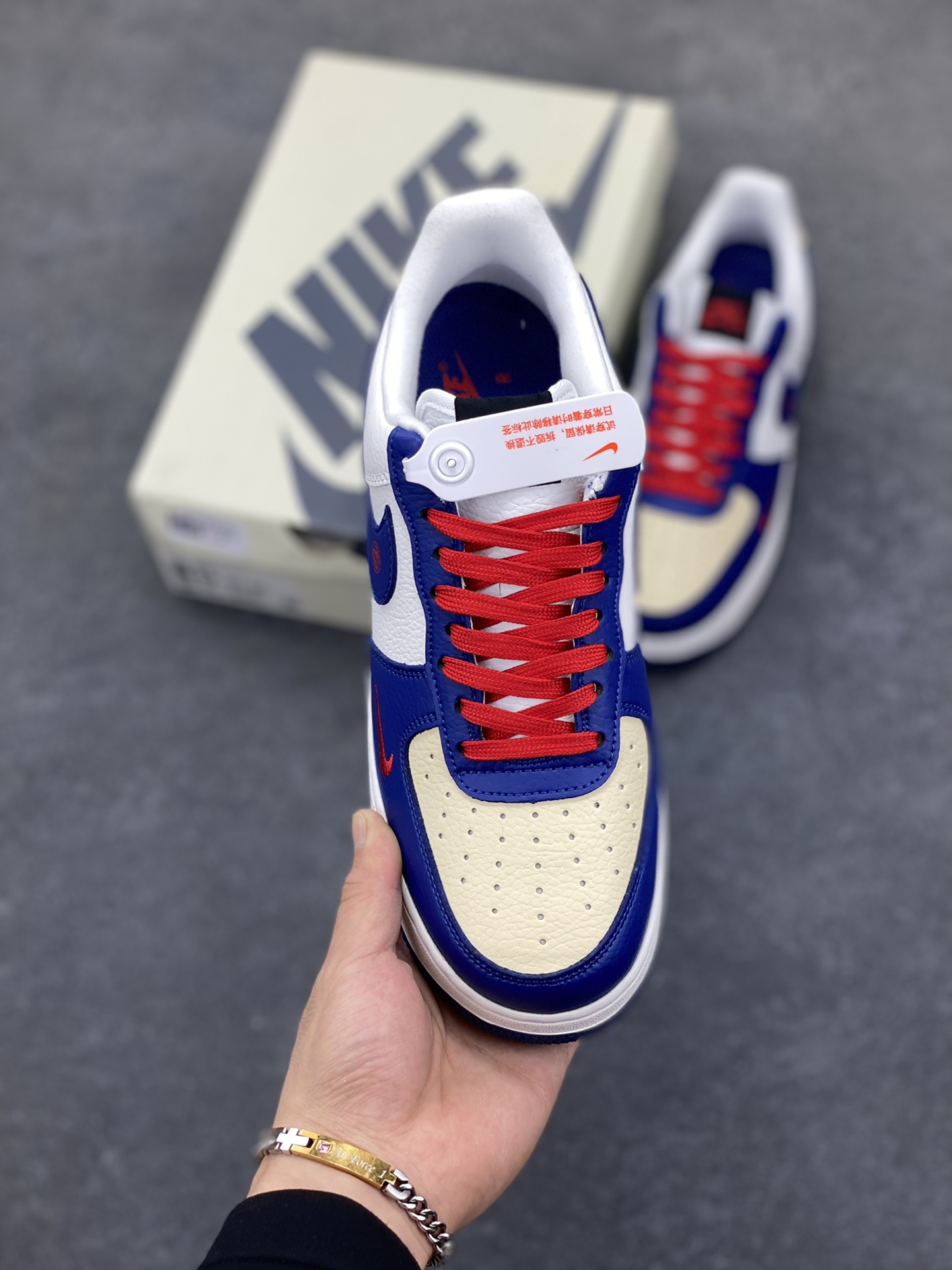 图片[2]-NIke Air Force 1 \’07 Low “斯图西联名”空军一号 低帮 运动鞋 休闲鞋 折边针车 工艺难度大 原楦头原纸板 原装鞋盒 定制五金配件 内置全掌气垫 原厂鞋底 货号：DQ6628-163 尺码：36 36.5 37.5 38 38.5 39 40 40.5 41 42 42.5 43 44 44.5 45-选品中心