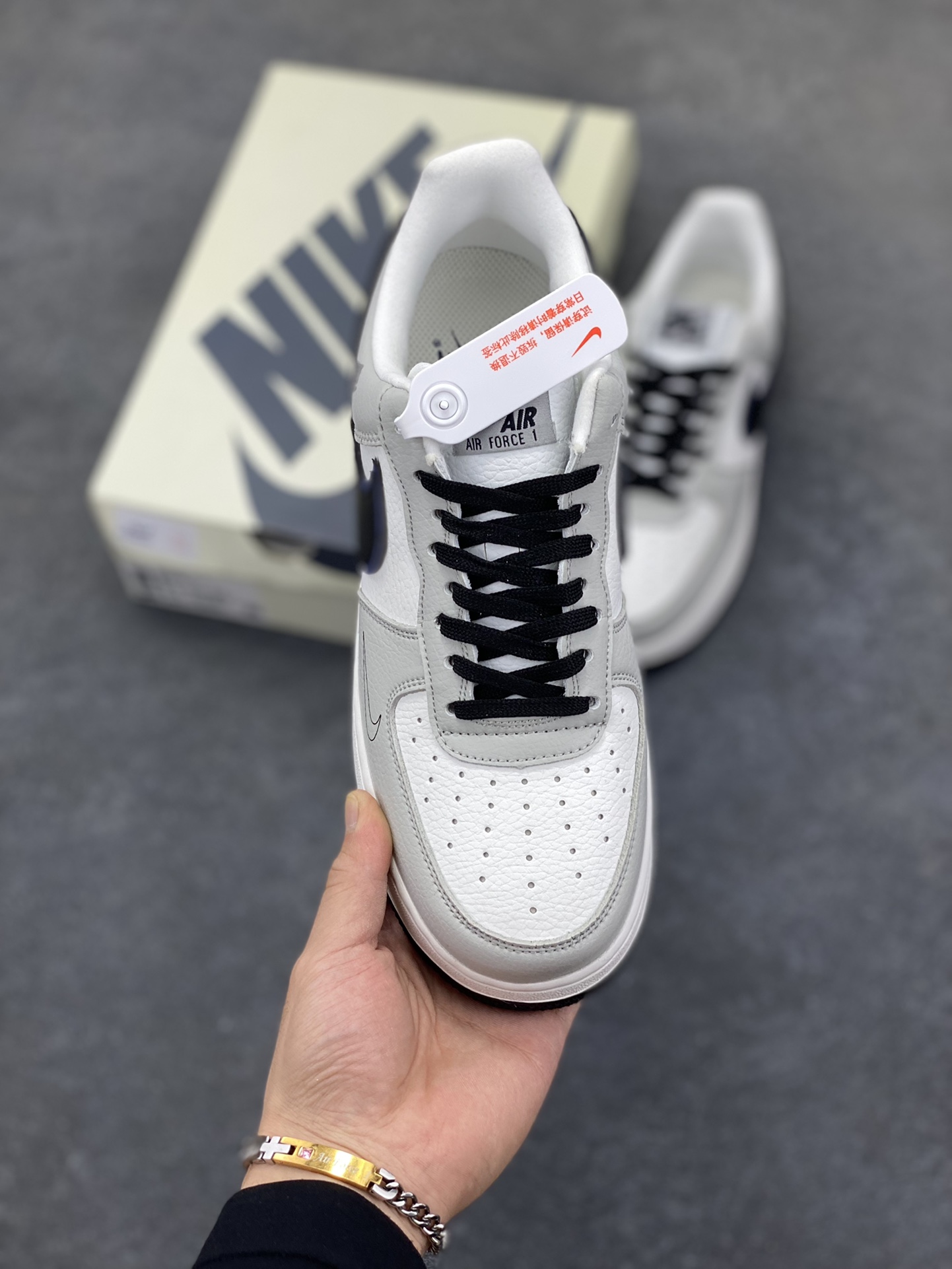 图片[2]-NIke Air Force 1 \’07 Low “OFF-WHITE联名”空军一号 低帮 运动鞋 休闲鞋 折边针车 工艺难度大 原楦头原纸板 原装鞋盒 定制五金配件 内置全掌气垫 原厂鞋底 货号：DQ6628-162 尺码：36 36.5 37.5 38 38.5 39 40 40.5 41 42 42.5 43 44 44.5 45-选品中心