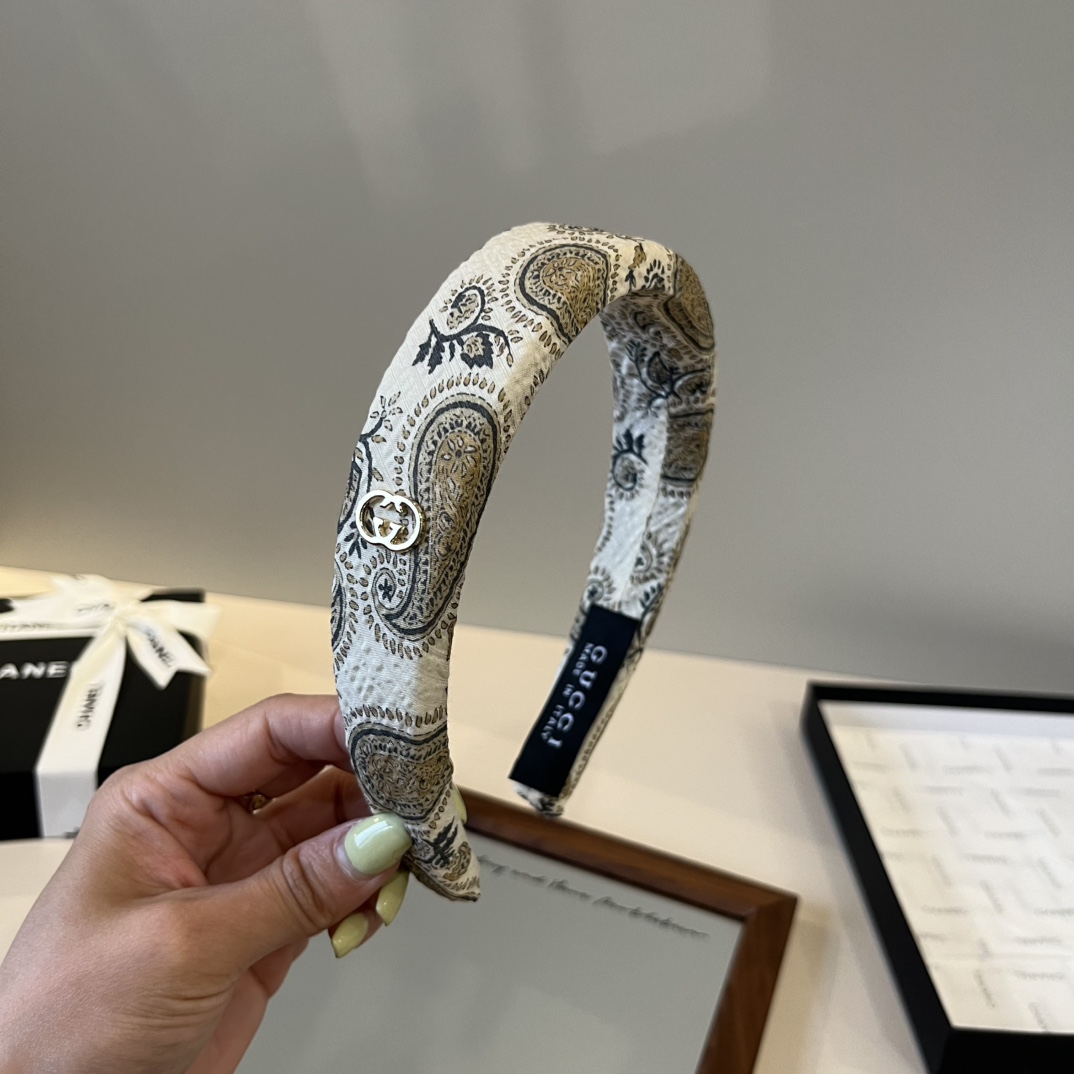 🆕

Gucci古奇新款发箍