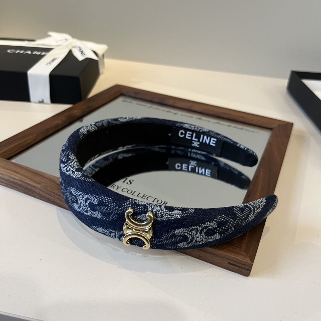 🆕

Celine赛琳新款发箍
