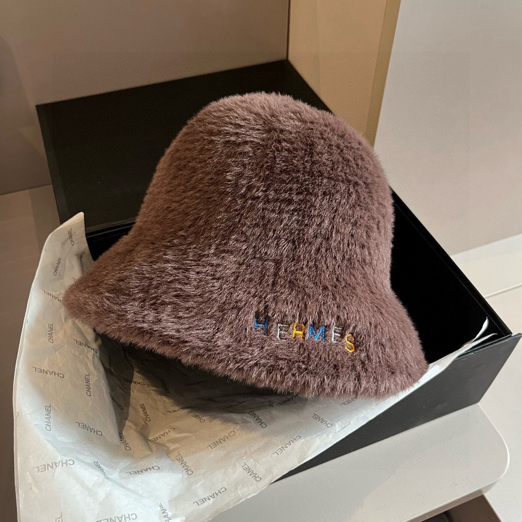 🆕

爱马仕新款兔毛渔夫帽，保暖毛毛圆顶帽，头围57cm