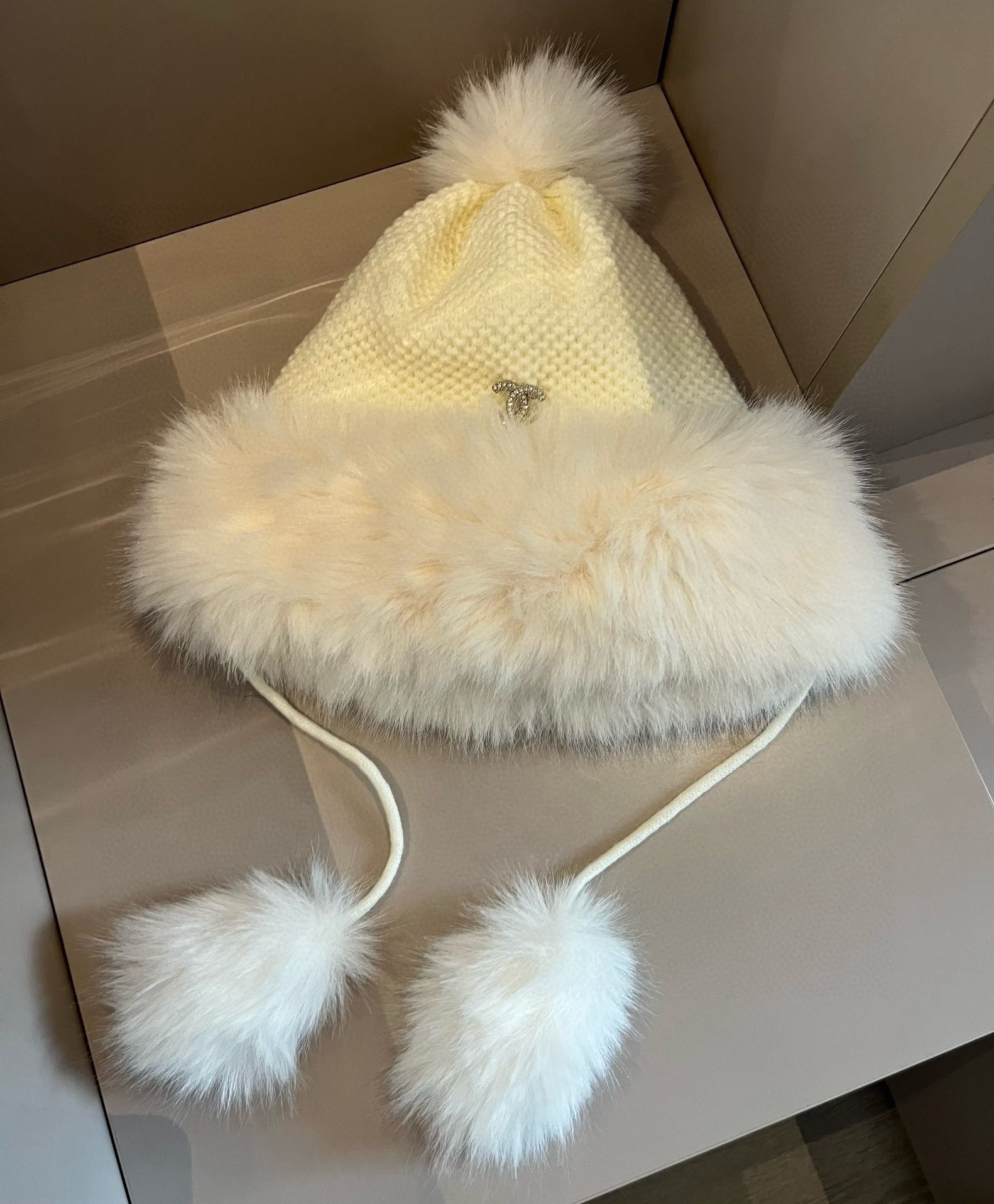 🆕

Chanel香奈儿针织护耳帽、加绒内里