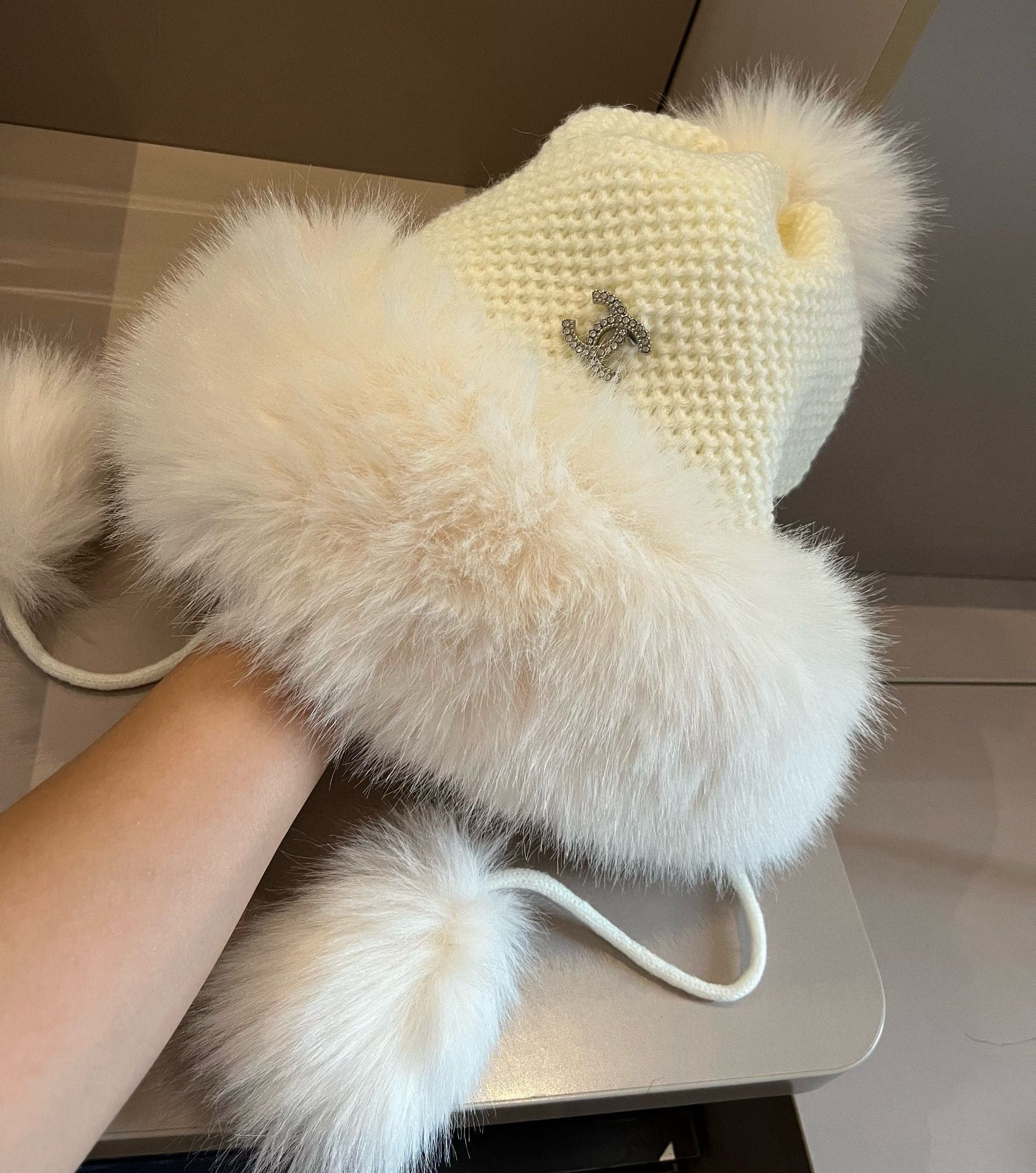 🆕

Chanel香奈儿针织护耳帽、加绒内里