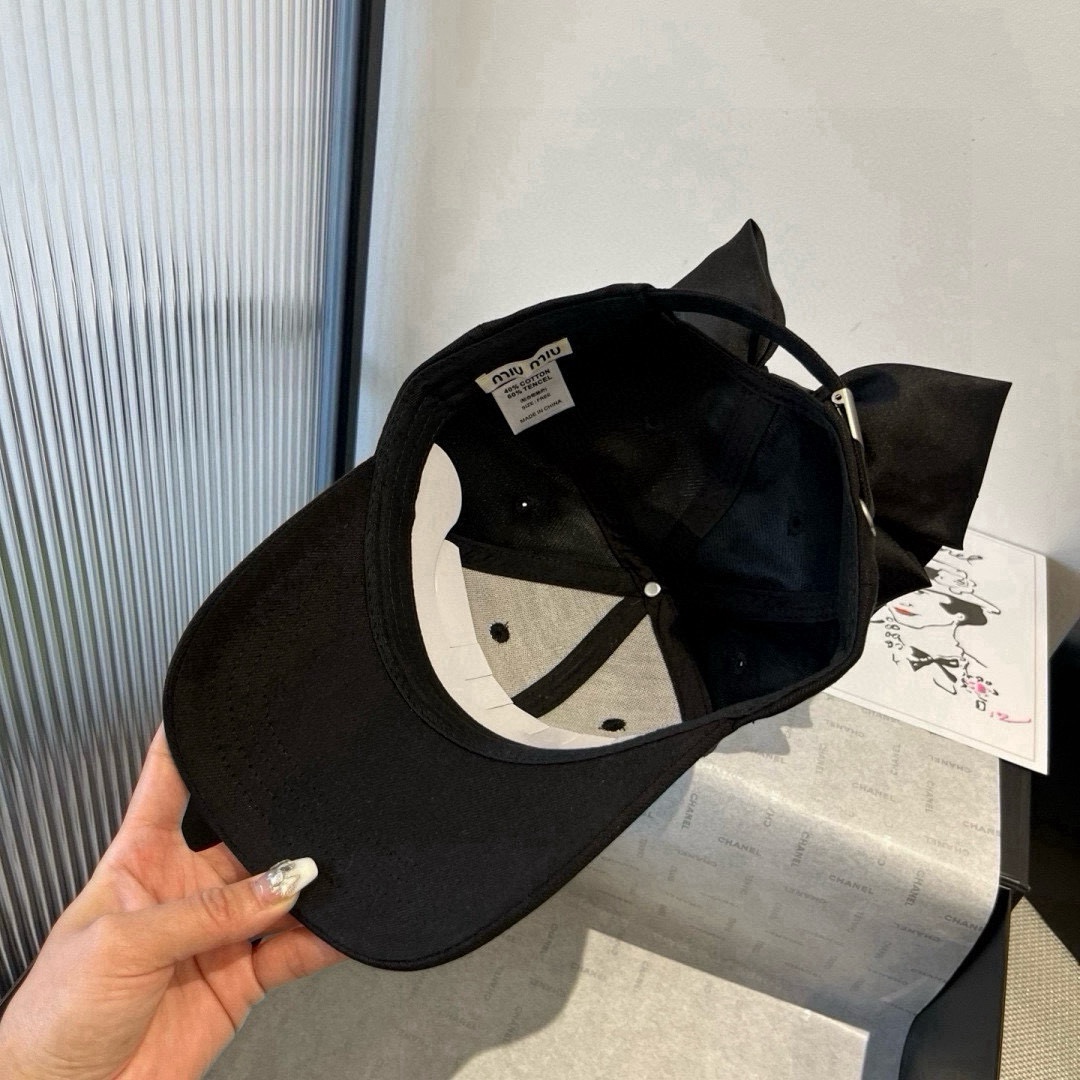 🆕

miumiu缪缪蝴蝶结鸭舌帽，高端定制，头围57cm