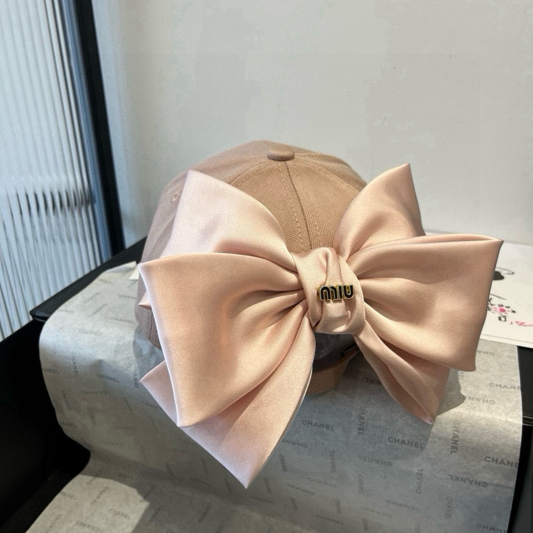 🆕

miumiu缪缪蝴蝶结鸭舌帽，高端定制，头围57cm