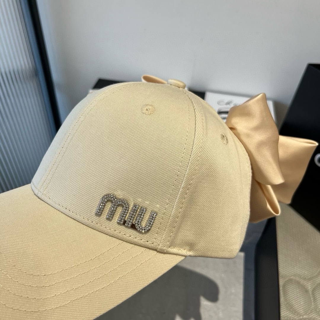 🆕

miumiu缪缪蝴蝶结鸭舌帽，高端定制，头围57cm