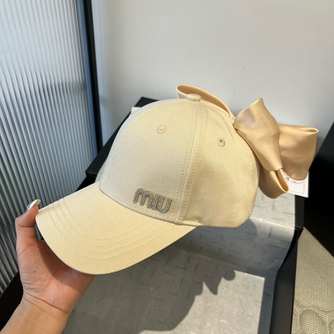 🆕

miumiu缪缪蝴蝶结鸭舌帽，高端定制，头围57cm