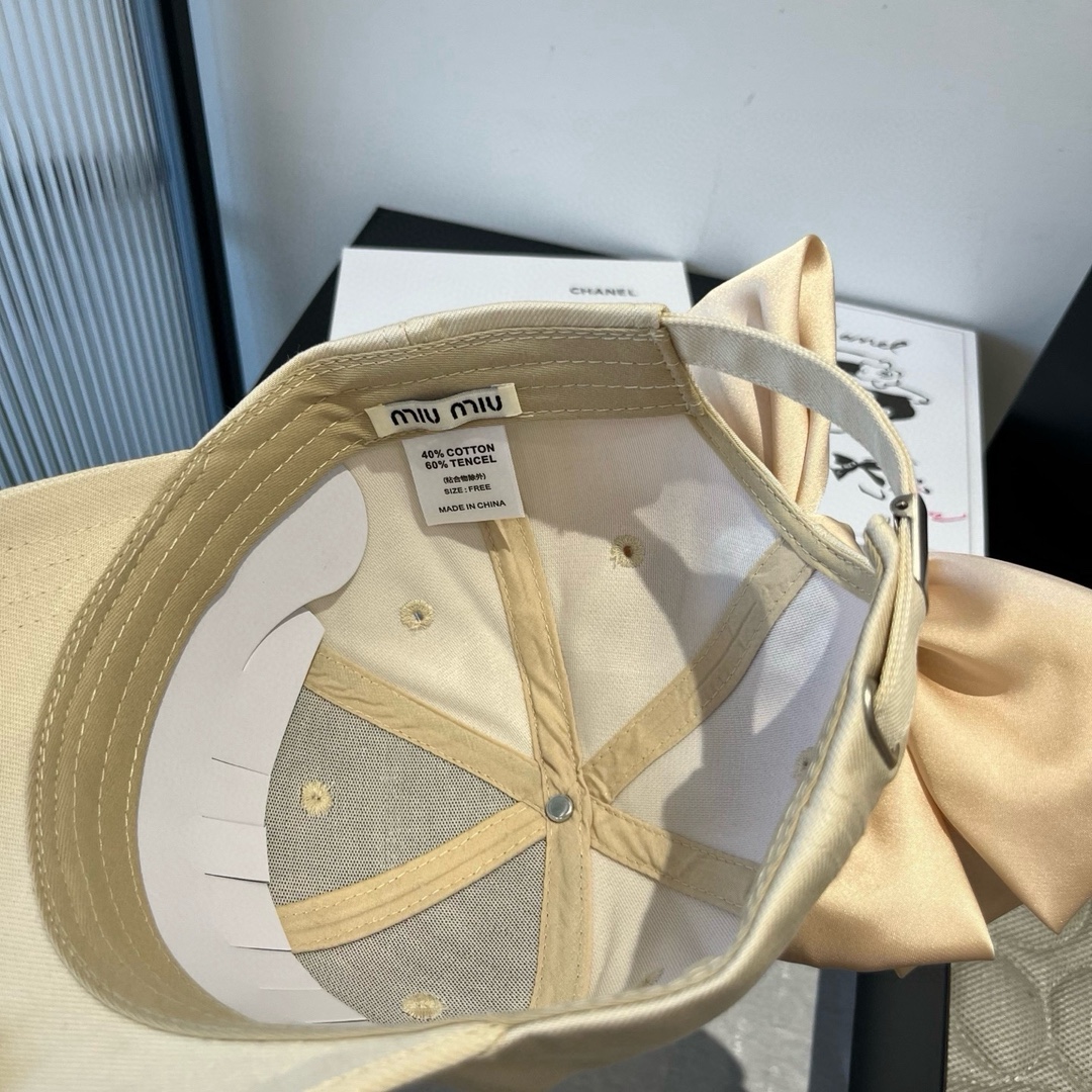 🆕

miumiu缪缪蝴蝶结鸭舌帽，高端定制，头围57cm