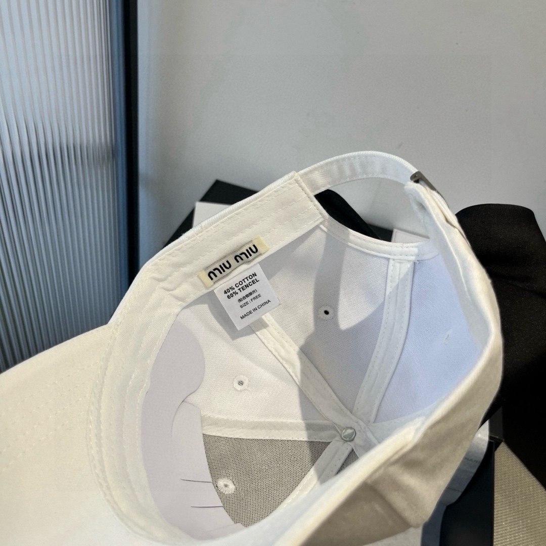 🆕

miumiu缪缪蝴蝶结鸭舌帽，高端定制，头围57cm