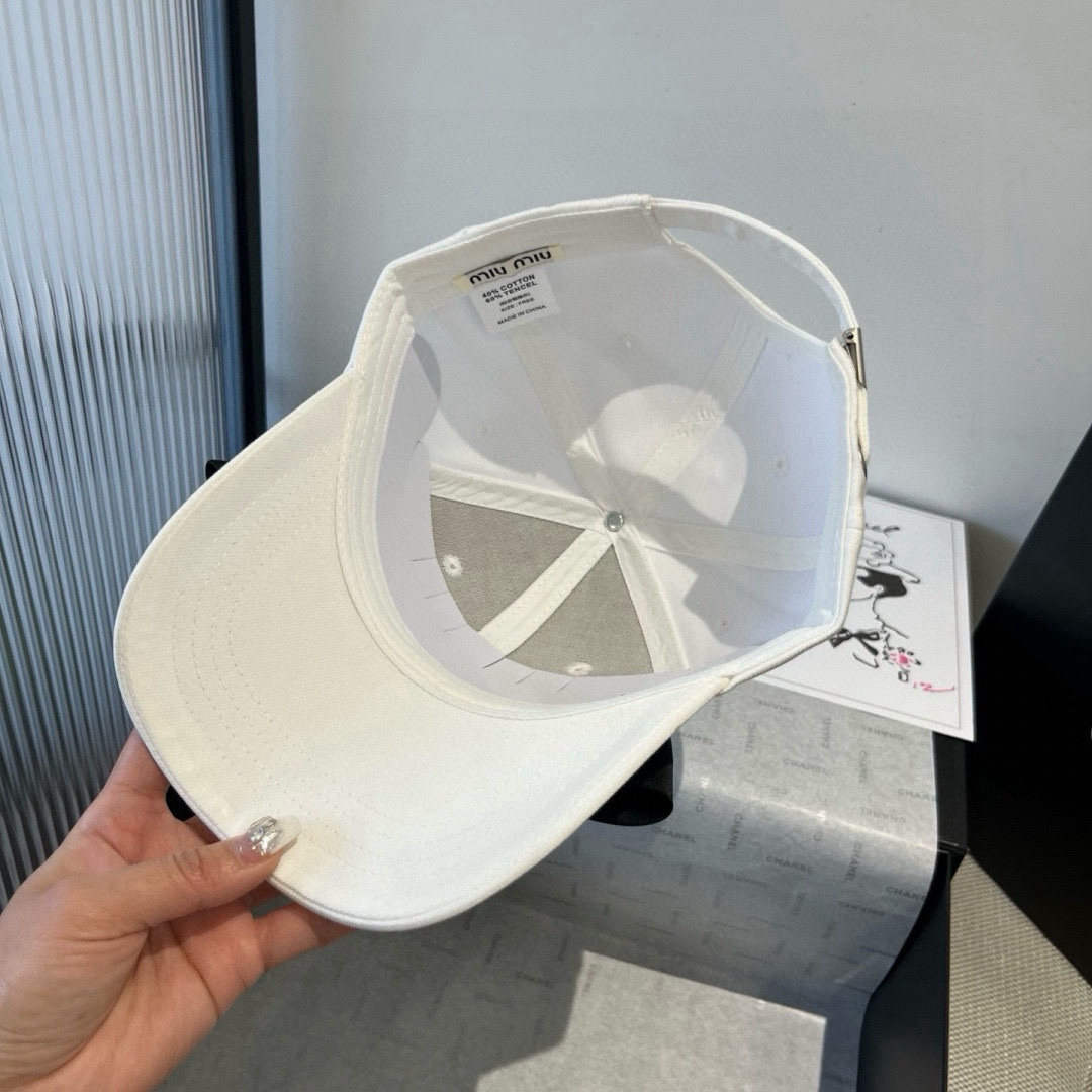 🆕

miumiu缪缪蝴蝶结鸭舌帽，高端定制，头围57cm