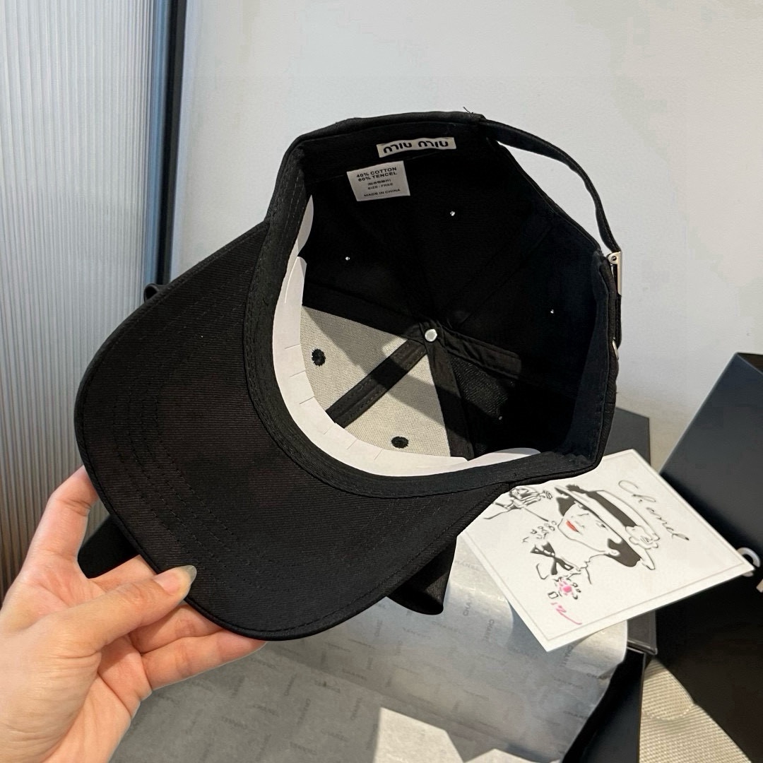 🆕

miumiu缪缪蝴蝶结鸭舌帽，高端定制，头围57cm