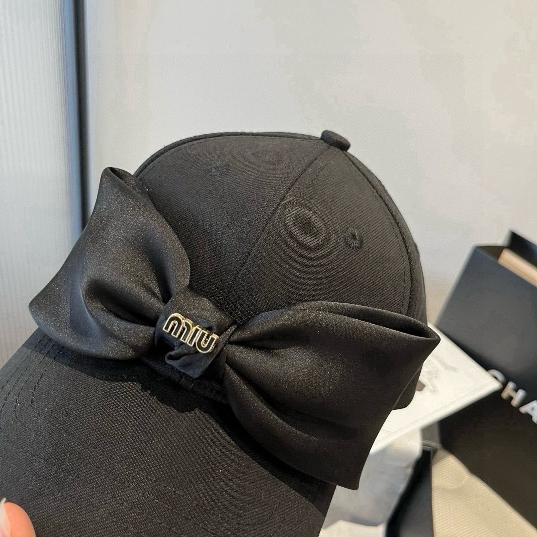 🆕

miumiu缪缪蝴蝶结鸭舌帽，高端定制，头围57cm