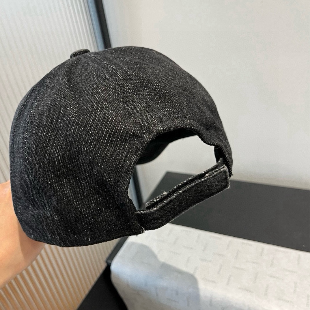 🆕

Chanel香奈儿牛仔鸭舌帽，25年专柜新款，头围57cm