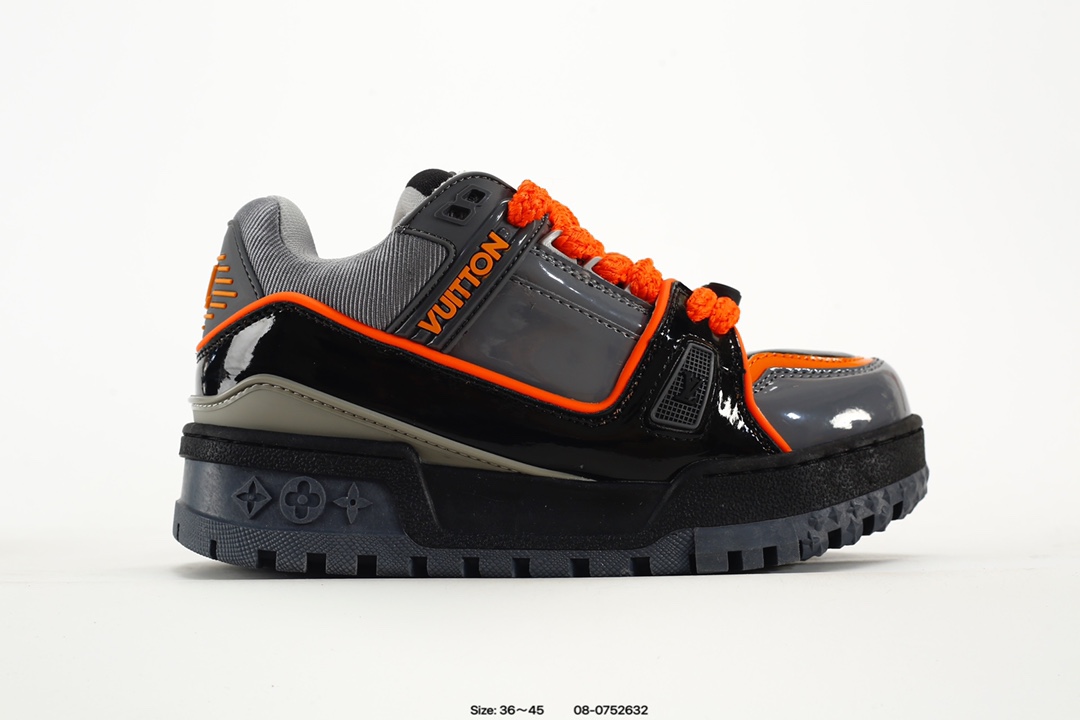 Louis vuitton Trainer Sneaker Low LV路易威登 休闲运动文化百搭板鞋 舒适防滑底和百搭性霸屏整个时尚娱乐圈 细节调整完美主义 鞋面采用柔软皮革鞋面 独家开模大底 侧边采用3D打印标志性Logo 尽显贵族时尚气息 配带正品全套包装 编码:08-0752632