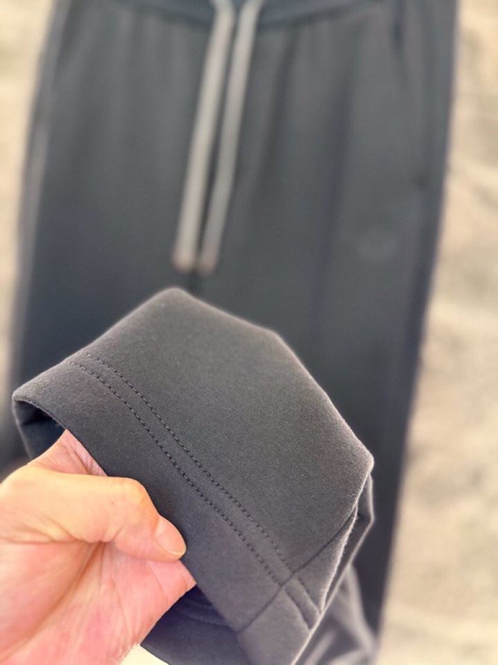 Loro Piana Noyoya 2025s Men’s Fall/Winter Knit Wool Shorts: Stylish, High-Quality, Various Sizes - 图片 9