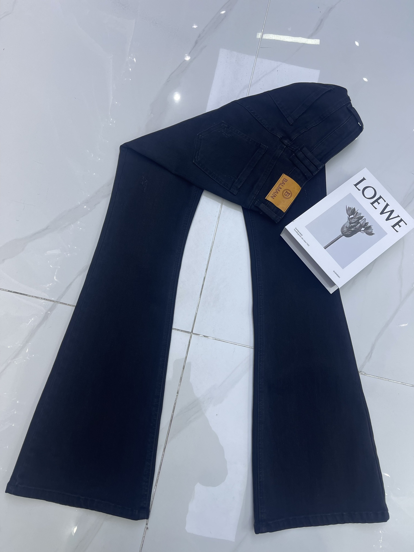 High-End Quality Women’s Suit with Detailed Packing by Balmai for Spring/Summer. - 图片 4