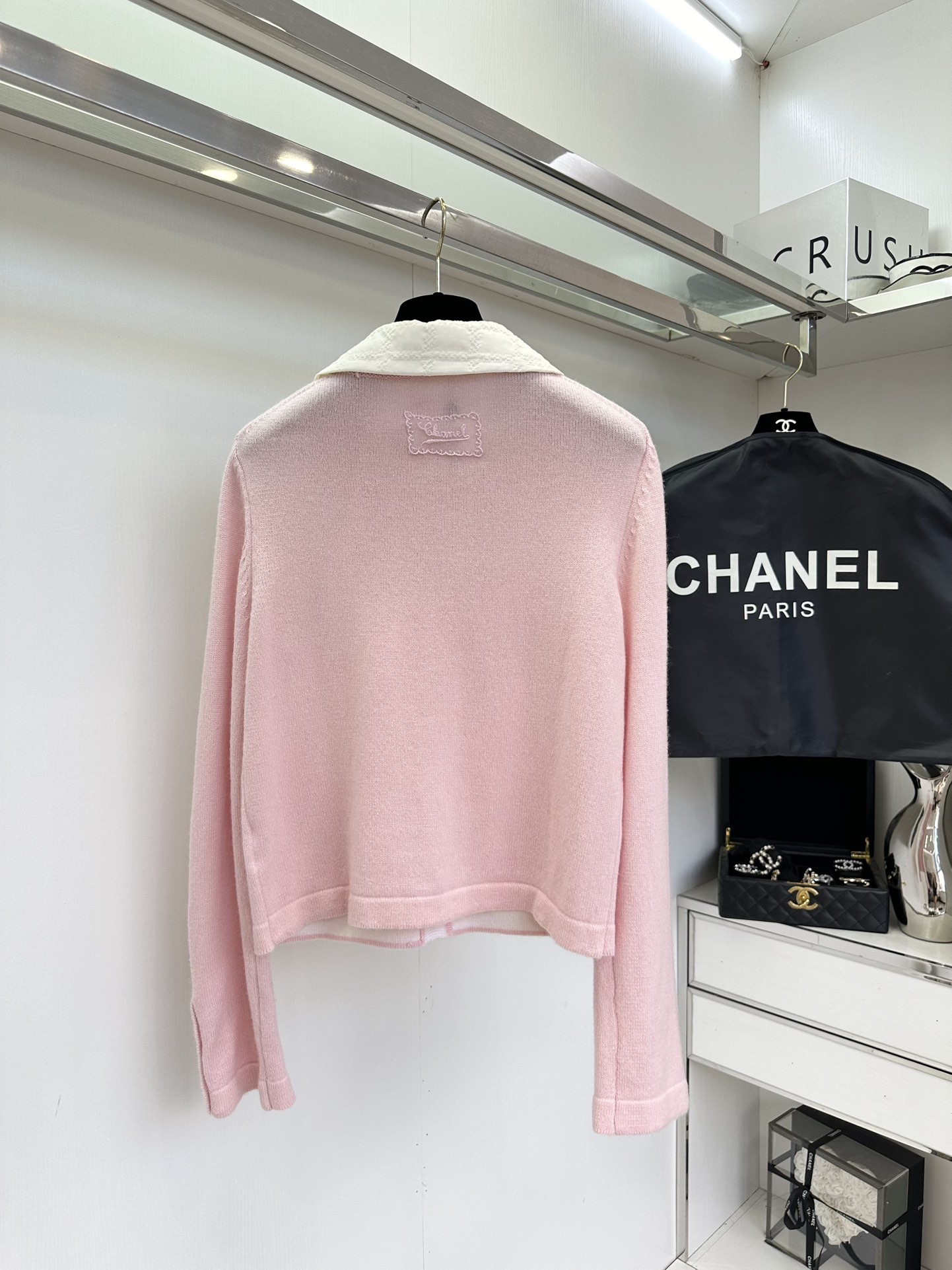 Chanel-Style Knit Cardigan: Elegant, Girlish Design with Exquisite Details 3 i1754546411 3794 1