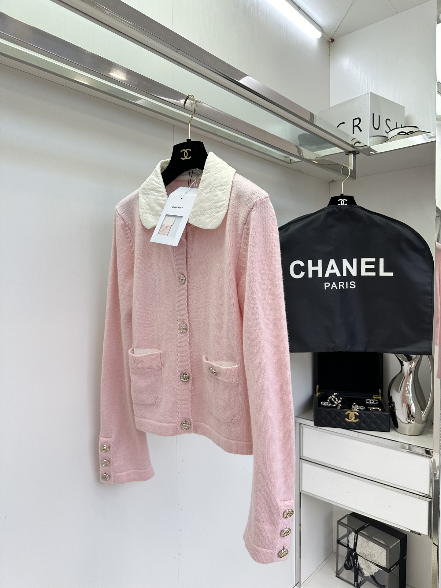 Chanel-Style Knit Cardigan: Elegant, Girlish Design with Exquisite Details 4 i1754546411 7361 2