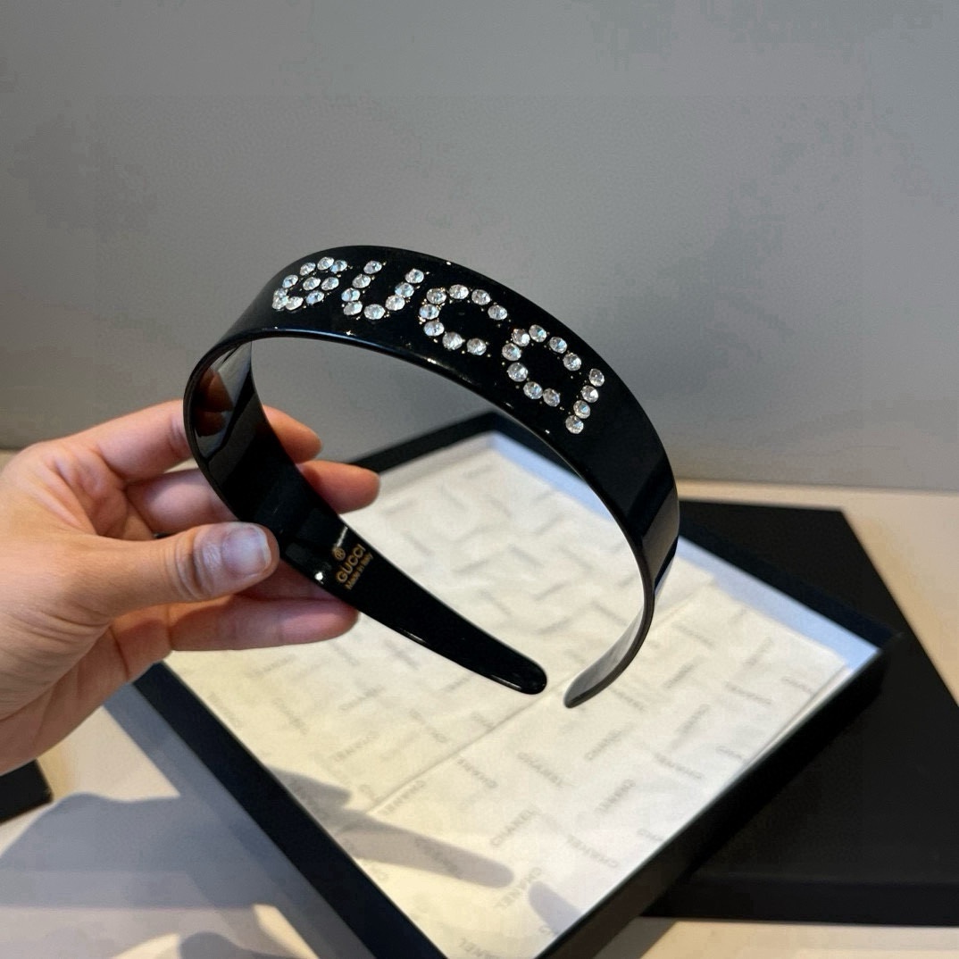 🆕

gucci古奇发箍 官方款