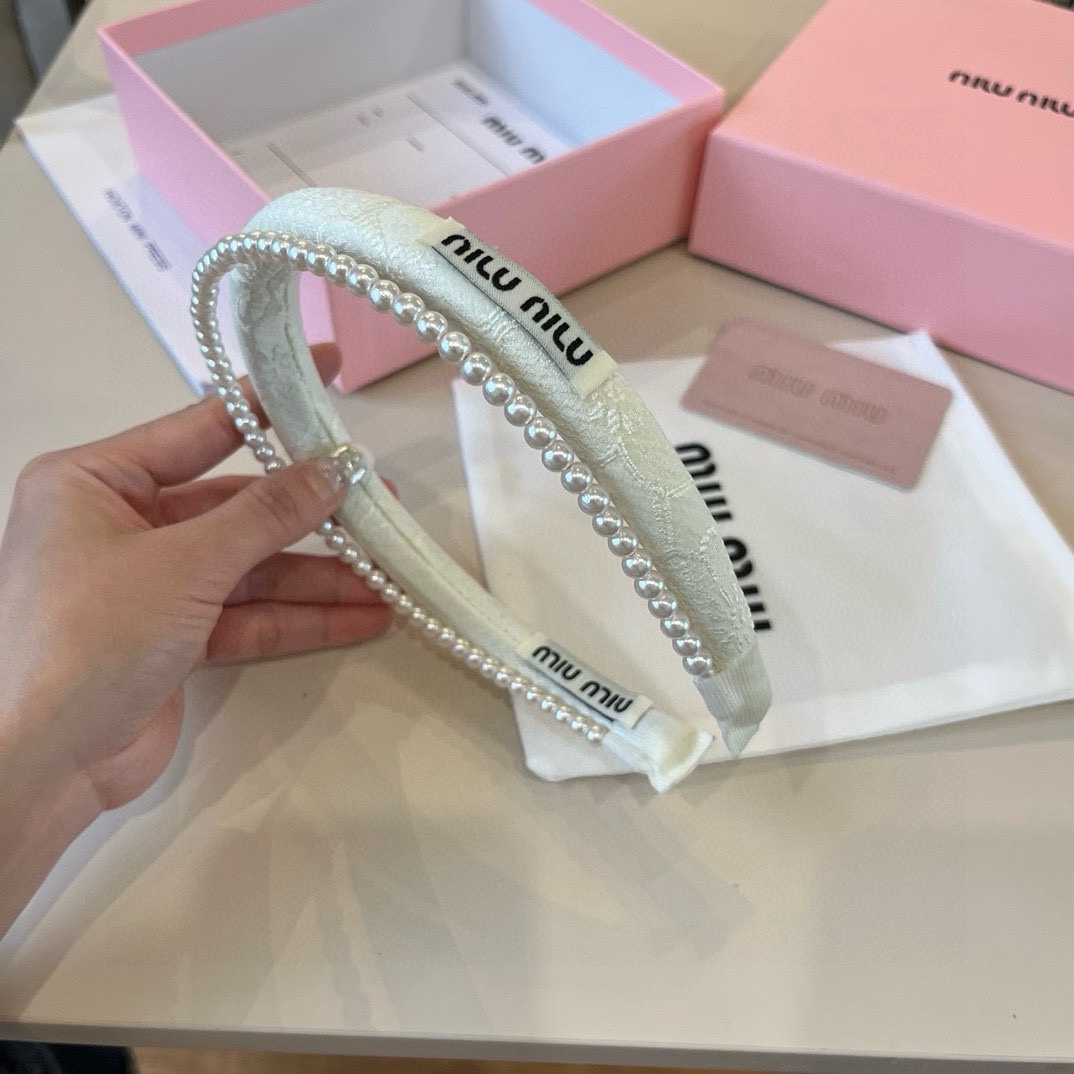 🆕

miumiu缪缪新款发箍