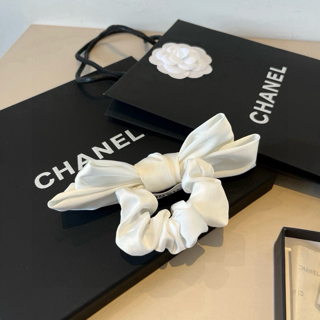 🆕

Chanel香奈儿蝴蝶结发圈 黑 白两色