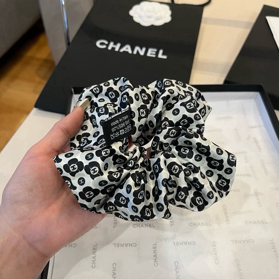 🆕

Chanel香奈儿新款发圈