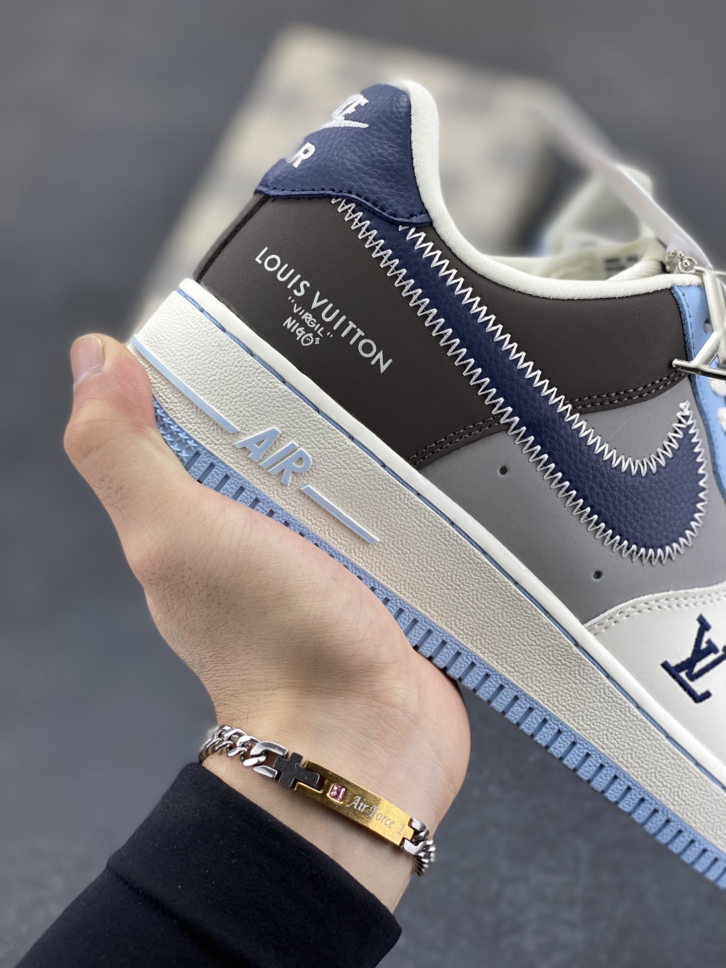 图片[6]-NIke Air Force 1 \’07 Low LV联名–彩色拼接 空军一号低帮 运动鞋 休闲鞋 折边针车 工艺难度大 原楦头原纸板 原装鞋盒 原厂鞋底 超高清洁度 细节完美 货号：SC0601-560 尺码：36 36.5 37.5 38 38.5 39 40 40.5 41 42 42.5 43 44 44.5 45-选品中心