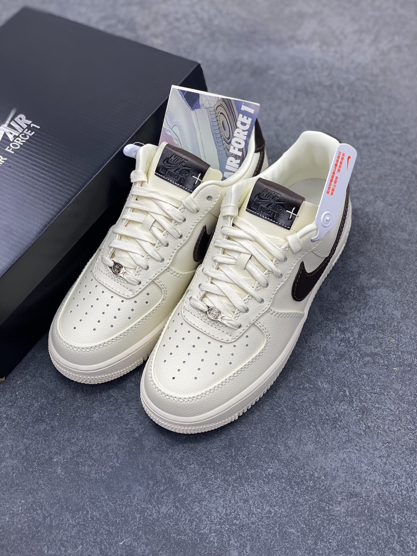 图片[8]-Nike Air Force 1 Low 奶油黄 空军一号低帮运动休闲板鞋 原楦头原纸板 打造纯正空军版型 专注外贸渠道 全掌内置蜂窝气垫 原盒配件 原厂中底钢印、拉帮完美 货号：IH7332-001 尺码：36 36.5 37.5 38 38.5 39 40 40.5 41 42 42.5 43 44 44.5 45 46-选品中心