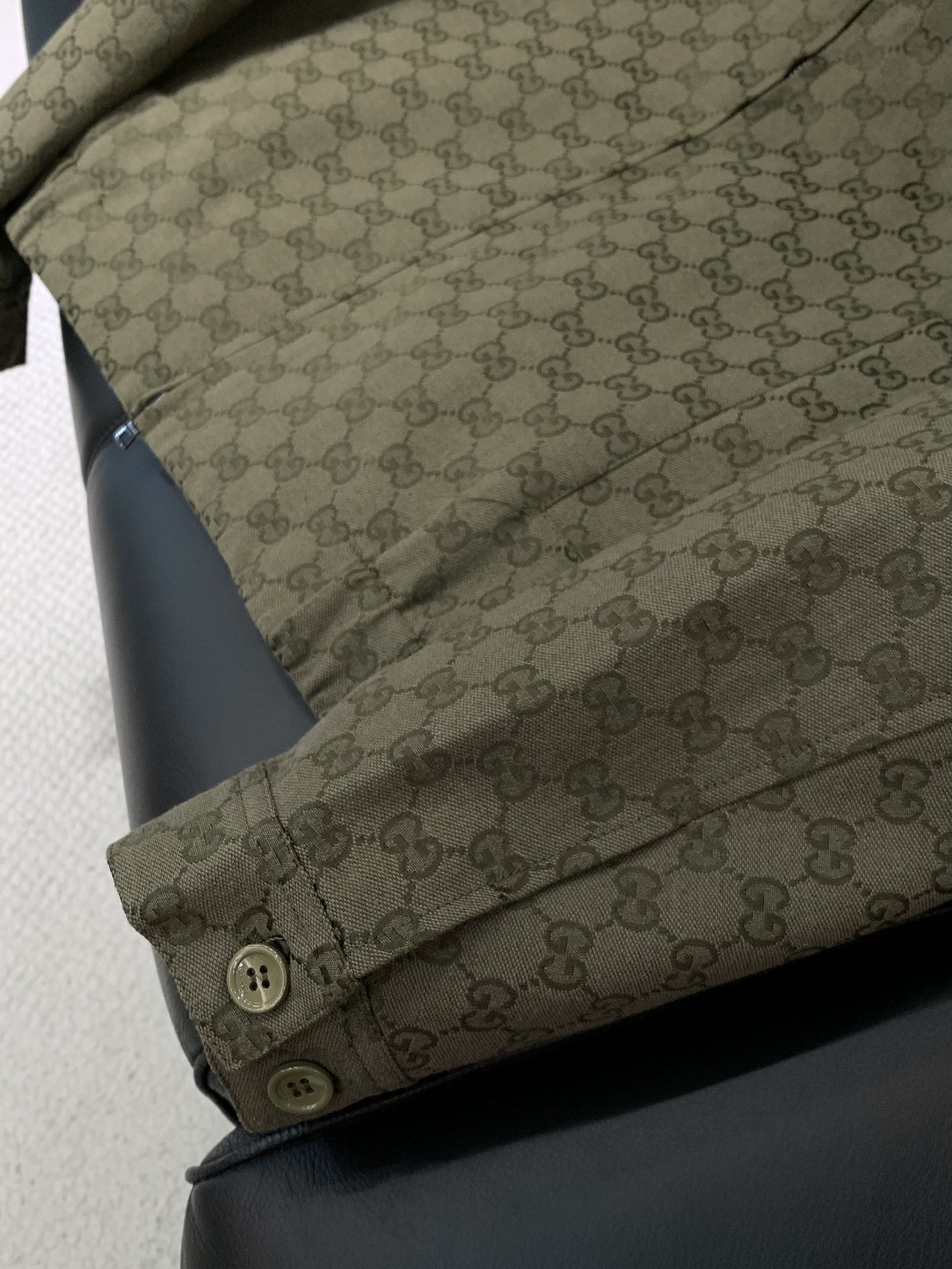 “Autumn 2025 Fashion Jacket by Gucci: Special Features, Sizes S-XL, Chief, Bra, Shoulder, Down Measurements” - 图片 6