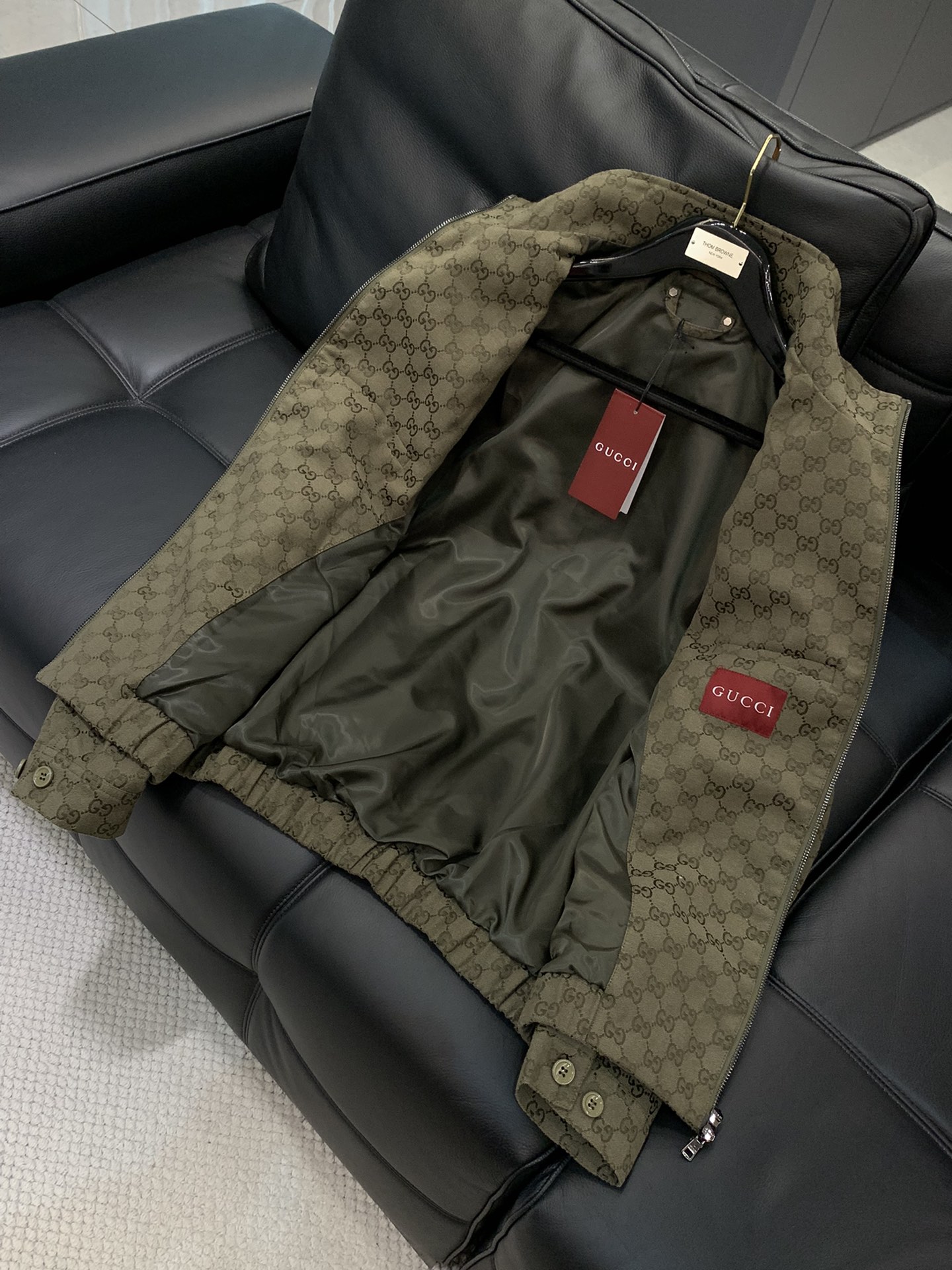 “Autumn 2025 Fashion Jacket by Gucci: Special Features, Sizes S-XL, Chief, Bra, Shoulder, Down Measurements” - 图片 9