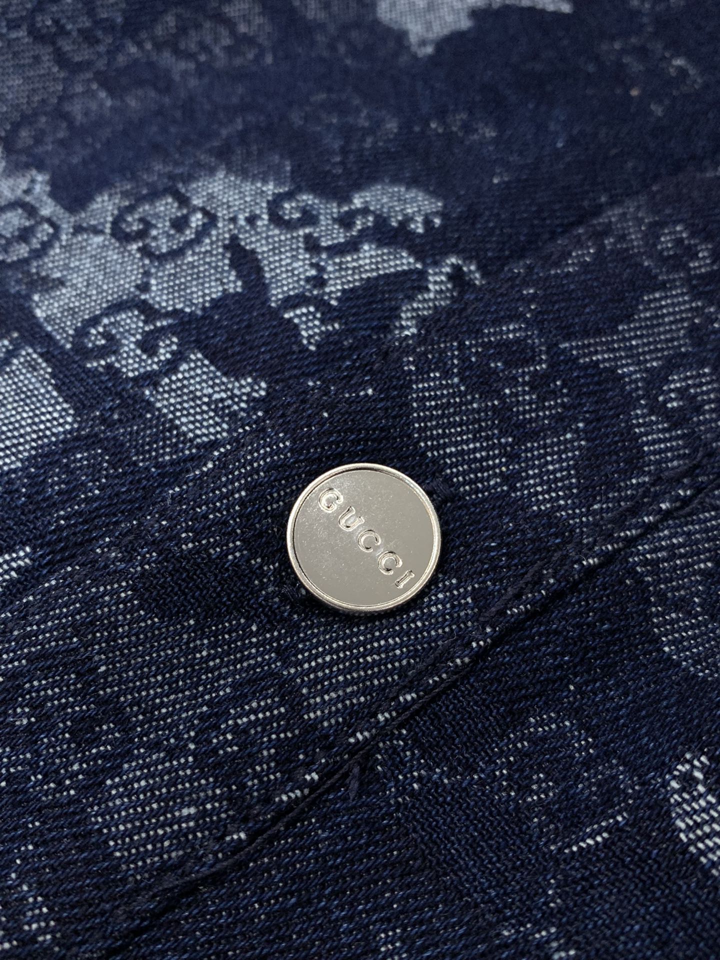 “Autumn 2025 Fashion Trends: Gucci Pants, Synchronized Cabinets, Special Features – Sizes S-XL” - 图片 7