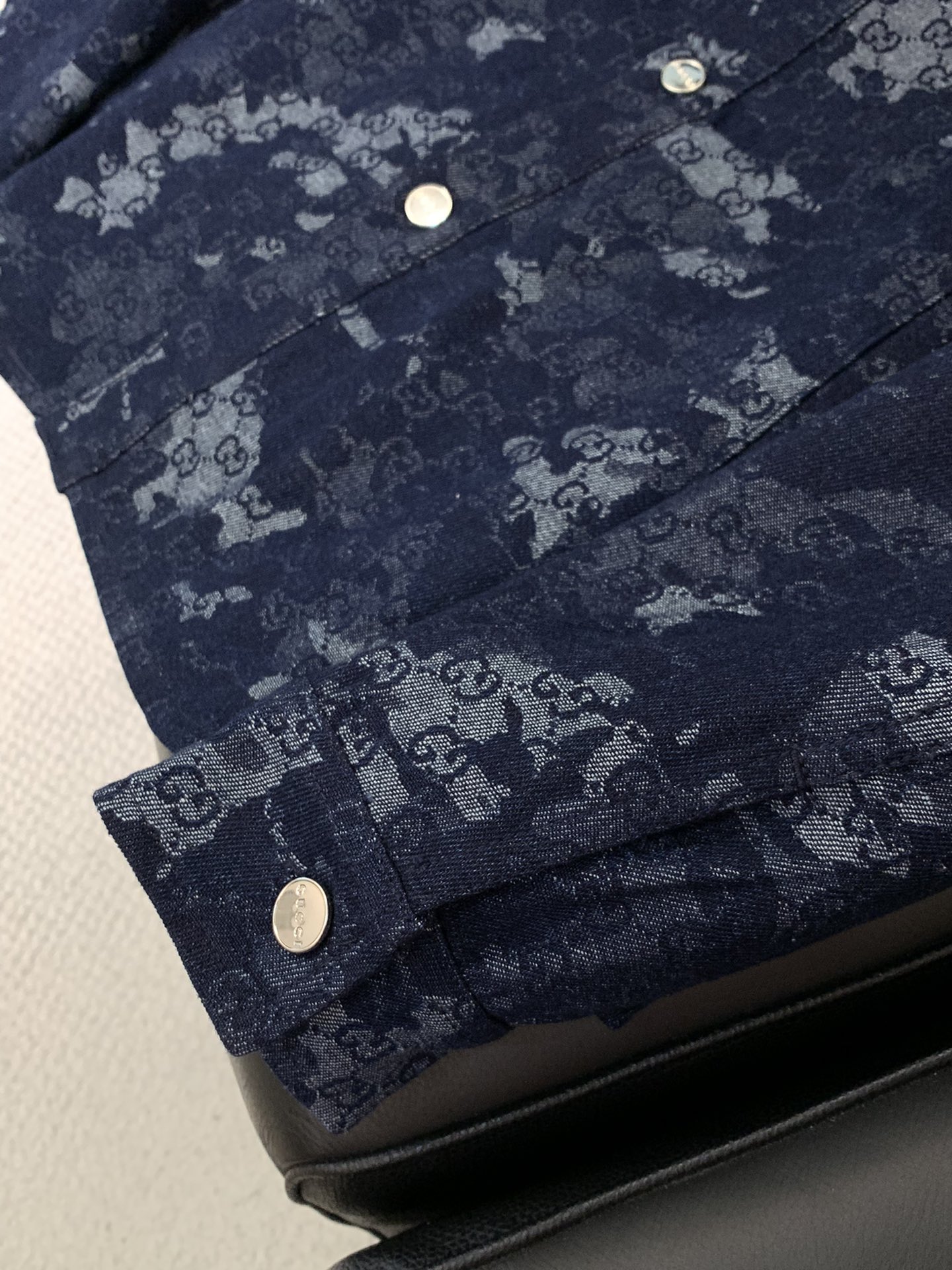 “Autumn 2025 Fashion Trends: Gucci Pants, Synchronized Cabinets, Special Features – Sizes S-XL” - 图片 6