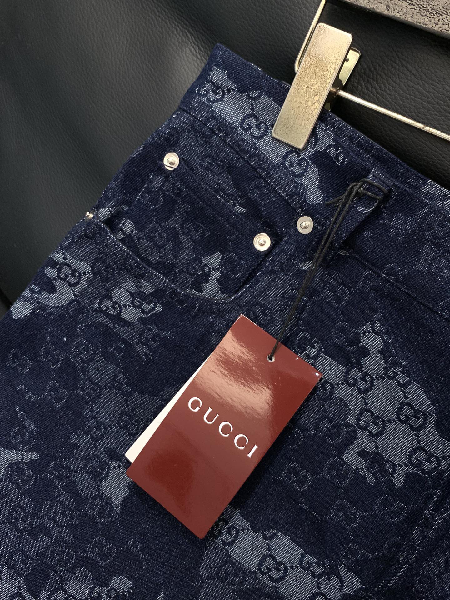 “Gucci Autumn 2025 Fashion: Synchronised Cabinets, Cowboy Suits, and Special Features in S-XL Sizes” - 图片 4