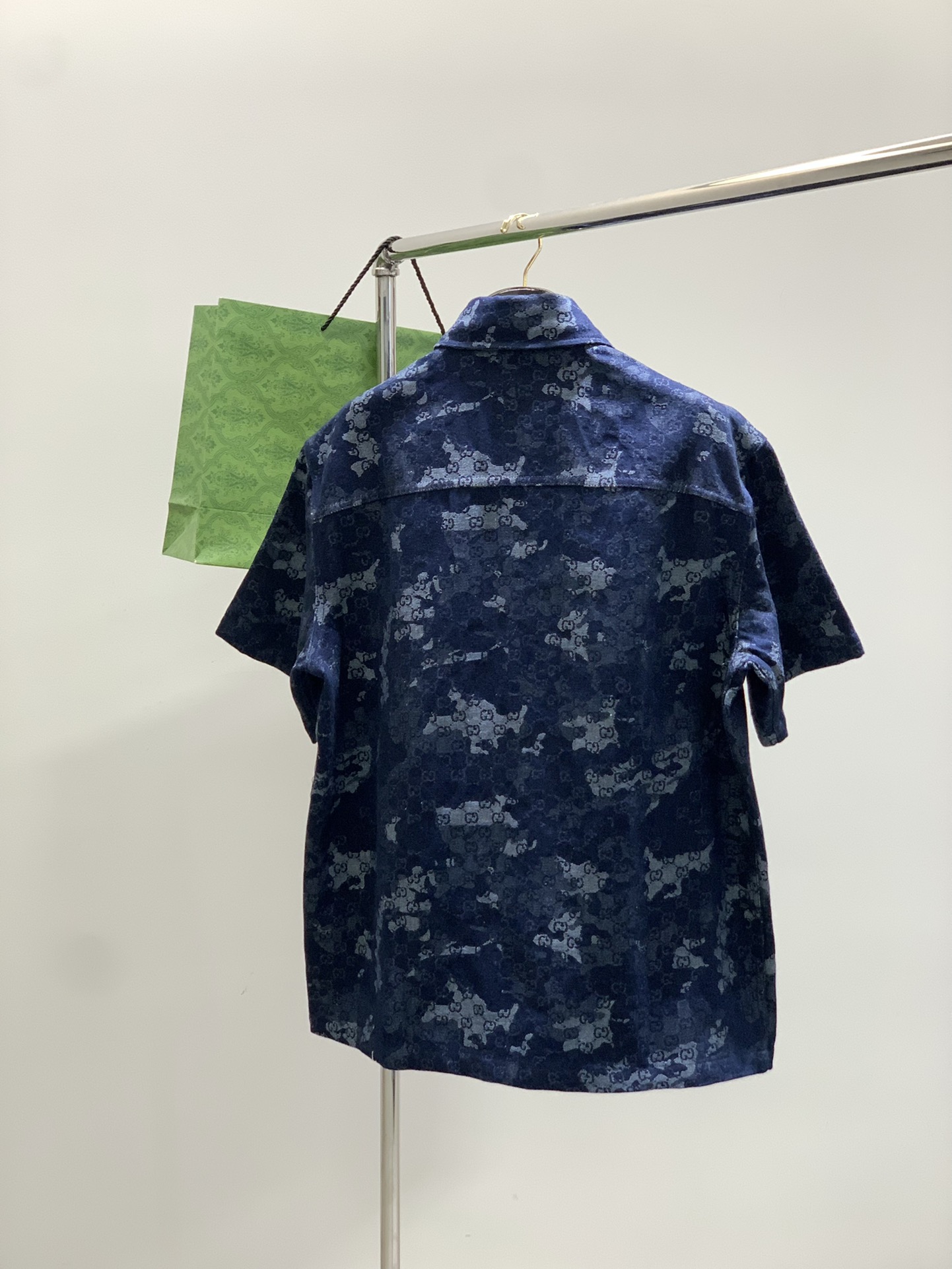 “2025 Summer Fashion: Gucci Cowboy Outfits P708 & P660 Shorts with Special Features in S-XL Sizes” - 图片 2