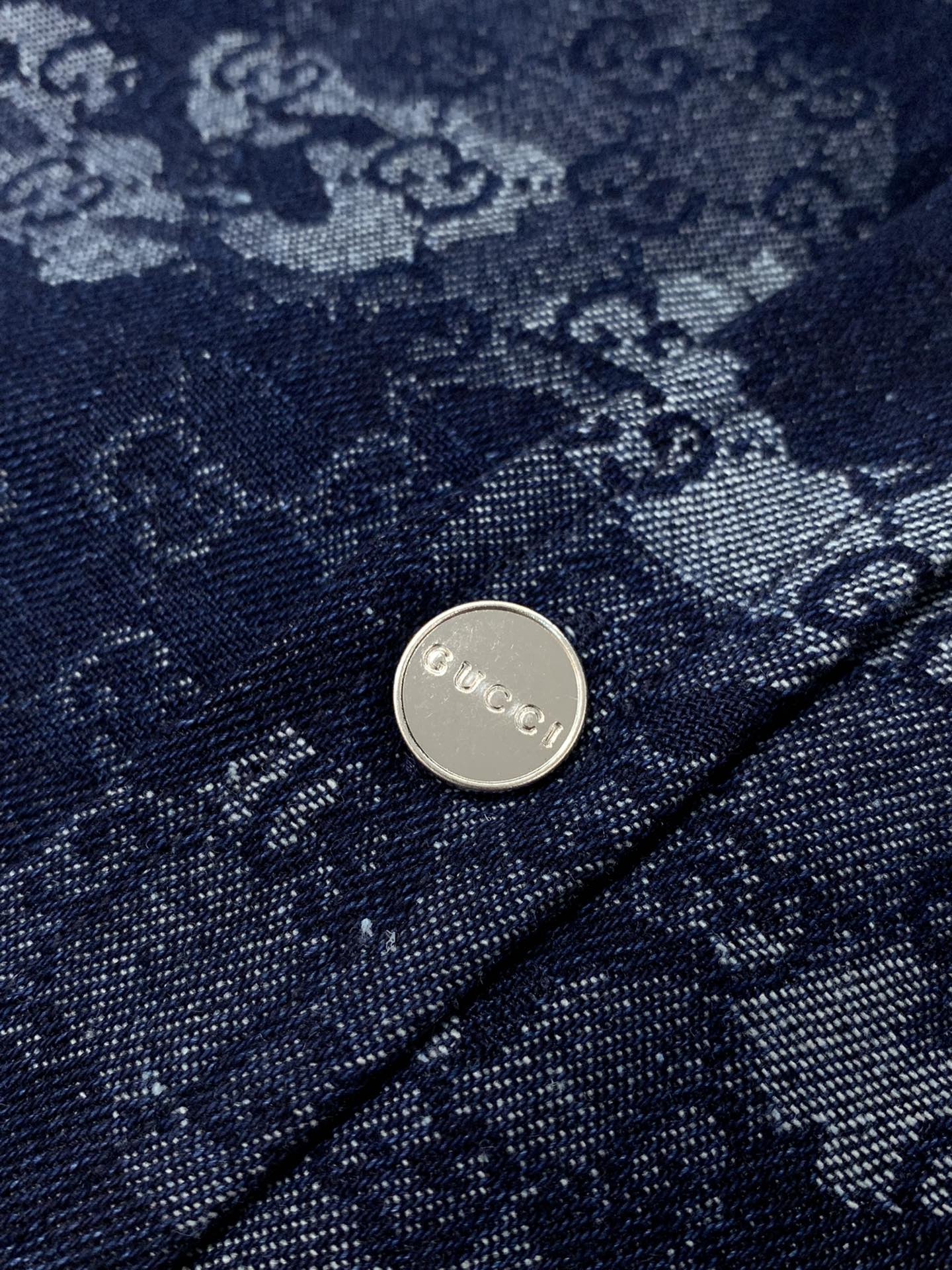 “2025 Summer Fashion: Gucci Cowboy Outfits P708 & P660 Shorts with Special Features in S-XL Sizes” - 图片 7