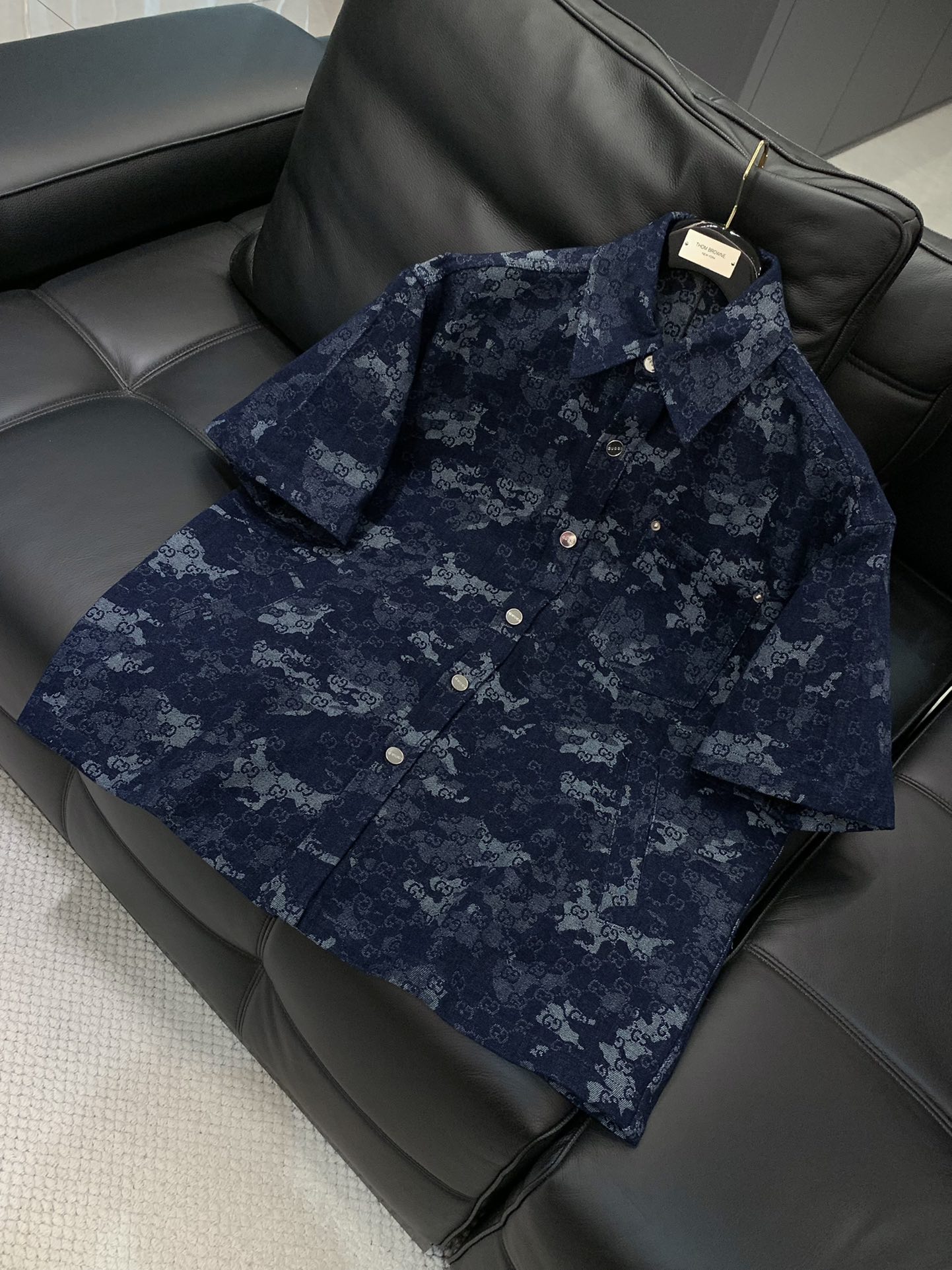 “2025 Summer Fashion: Gucci Cowboy Outfits P708 & P660 Shorts with Special Features in S-XL Sizes” - 图片 3