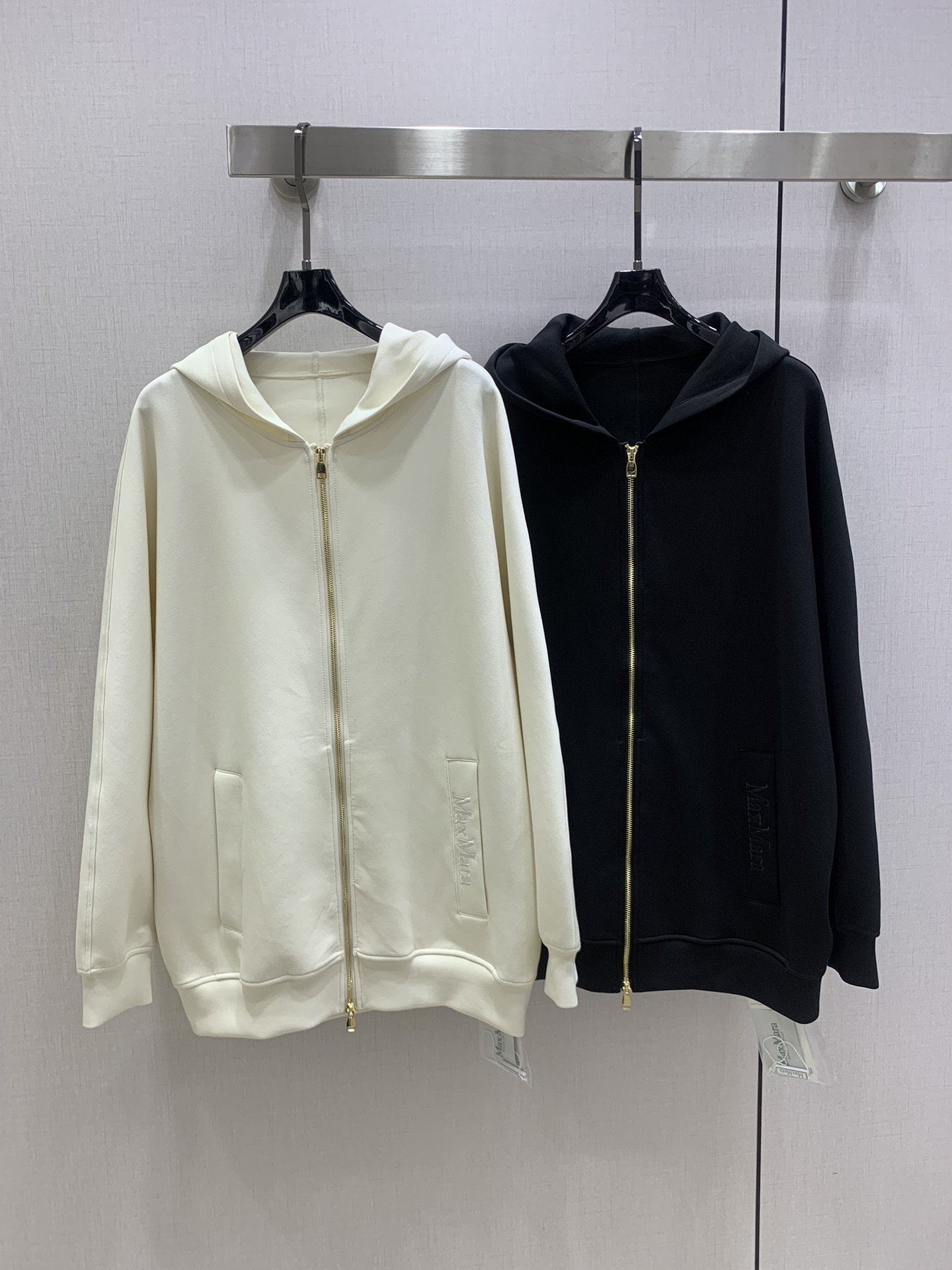 NO:496317,Highly recommended MAX*2025 early autumn new style hooded zipper long-sleeved jacket space cotton fabric letter embroidery decoration style two colors SML code high quality ABC,,jackets & coats,hats,alexander wang19860909强烈推荐 MAX*2025早秋新款 连帽拉链长袖外套 太空棉面料 字母绣花装饰 款式版型 两个色 SML码 高品质ABC,,jackets & coats,hats,alexander wang,Women's clothing