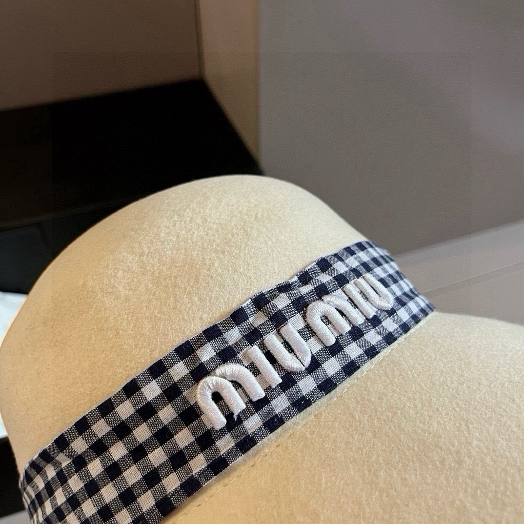 🆕

miumiu缪缪秋冬新款羊毛盆帽，百分百羊毛面料%、头围57cm