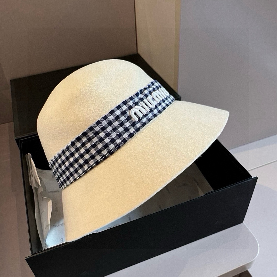 🆕

miumiu缪缪秋冬新款羊毛盆帽，百分百羊毛面料%、头围57cm