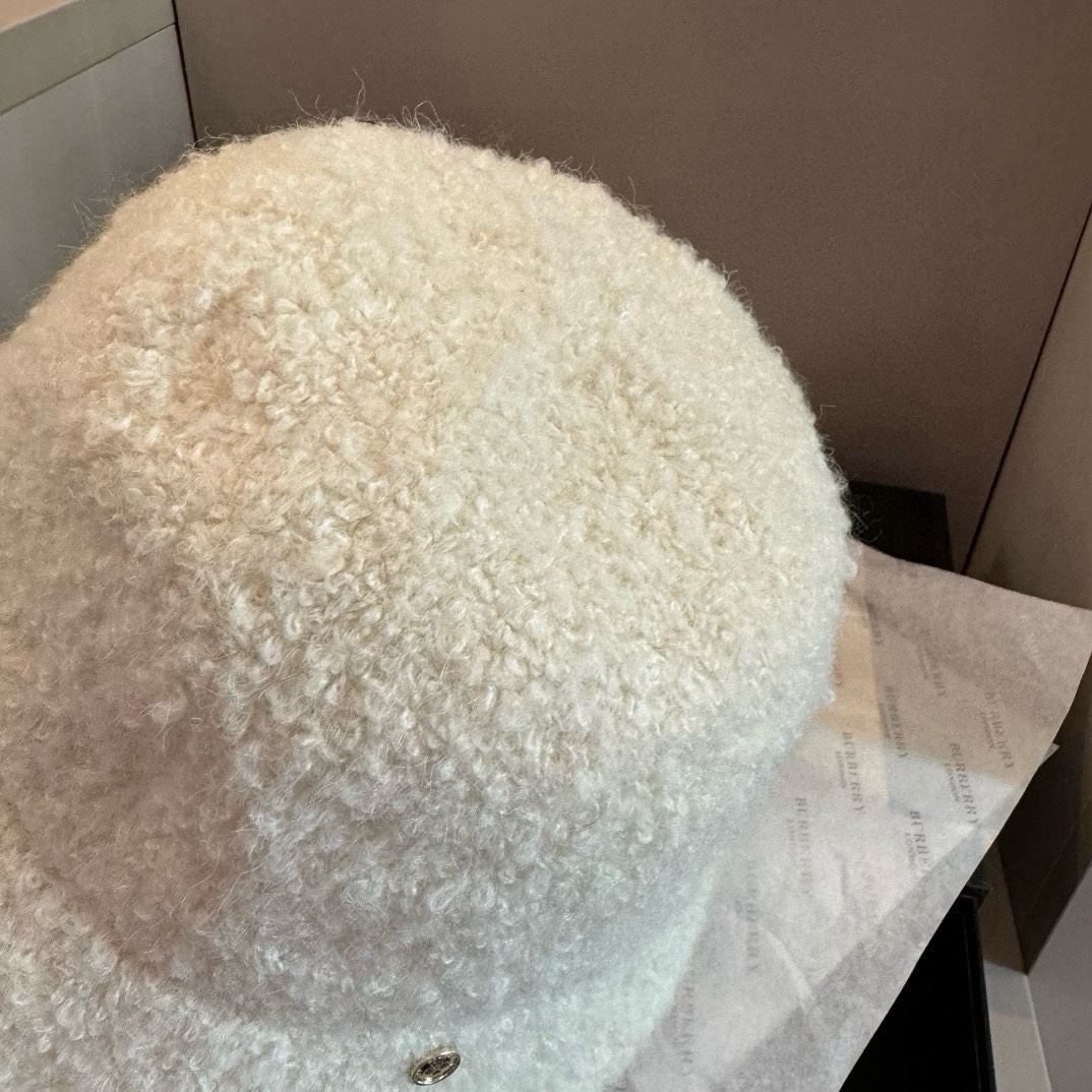 🆕

Burberry巴宝莉新款羊毛盆帽，手抓渔夫帽，头围57cm