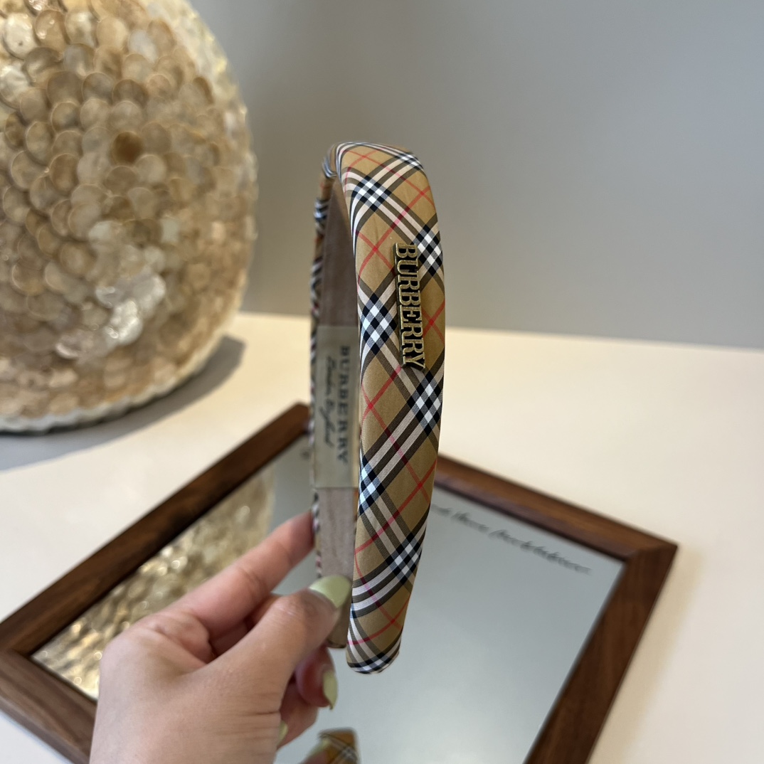 🆕

Burberry巴宝莉新款发箍