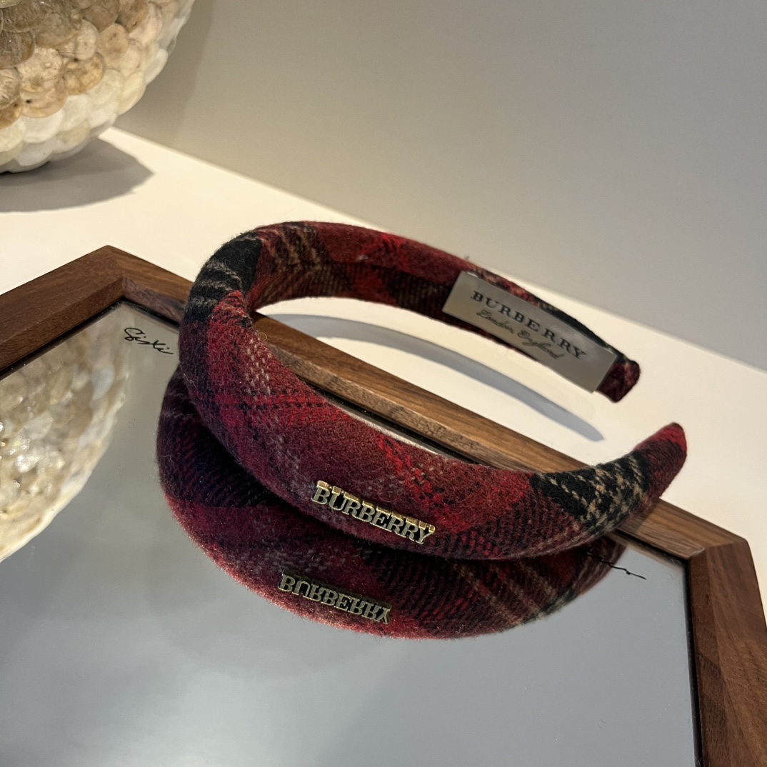 🆕

Burberry巴宝莉新款发箍
