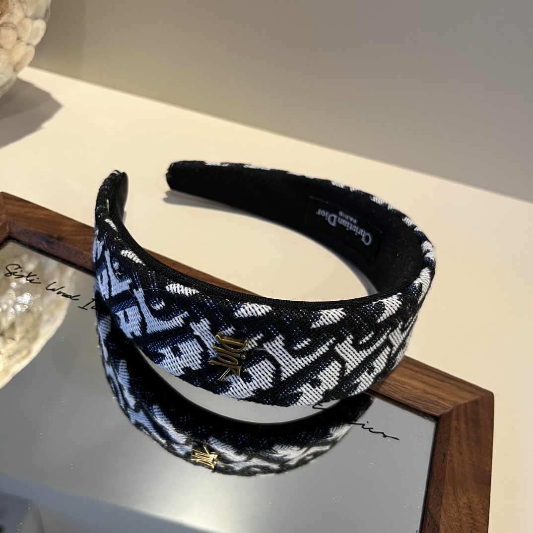 🆕

Dior迪奥新款发箍