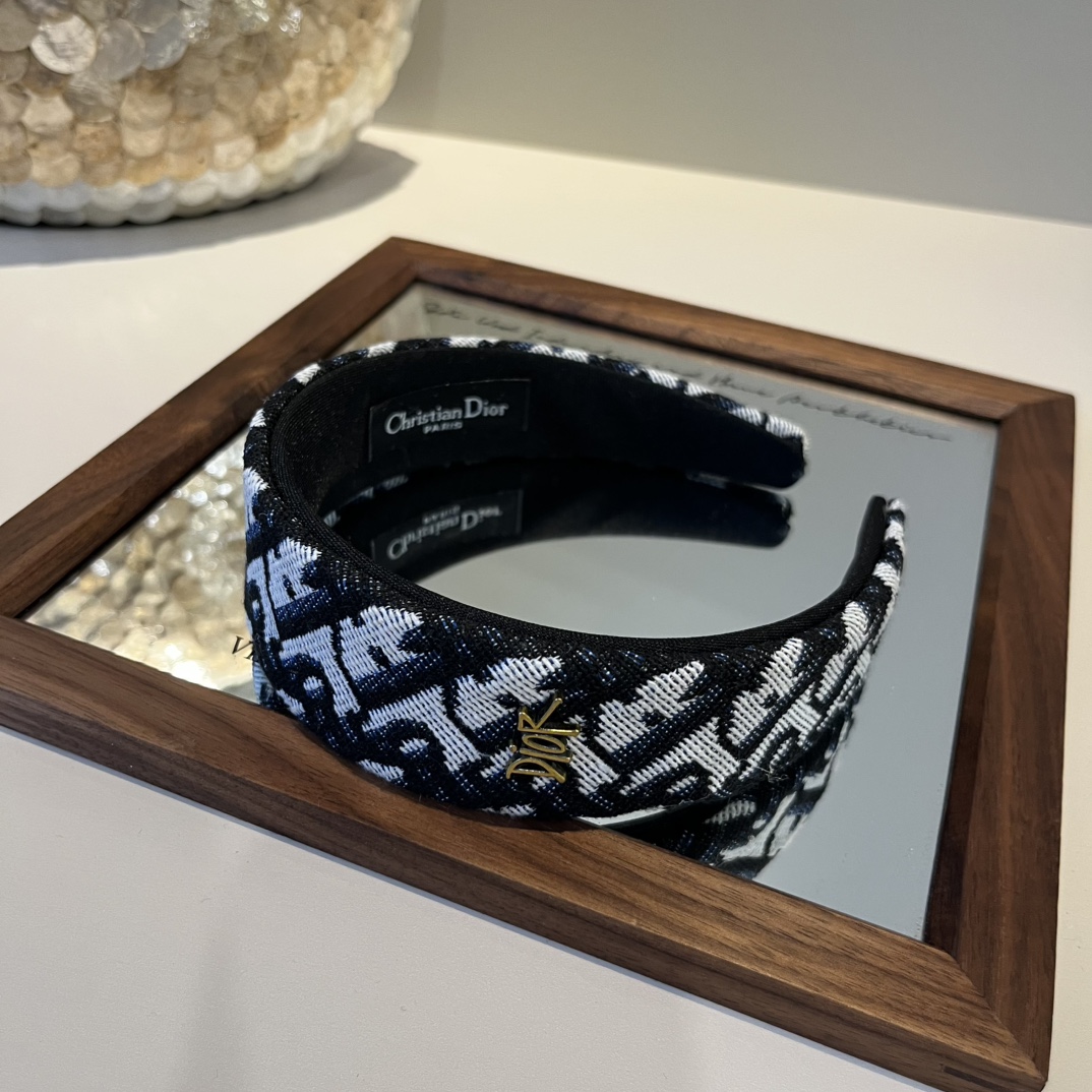 🆕

Dior迪奥新款发箍