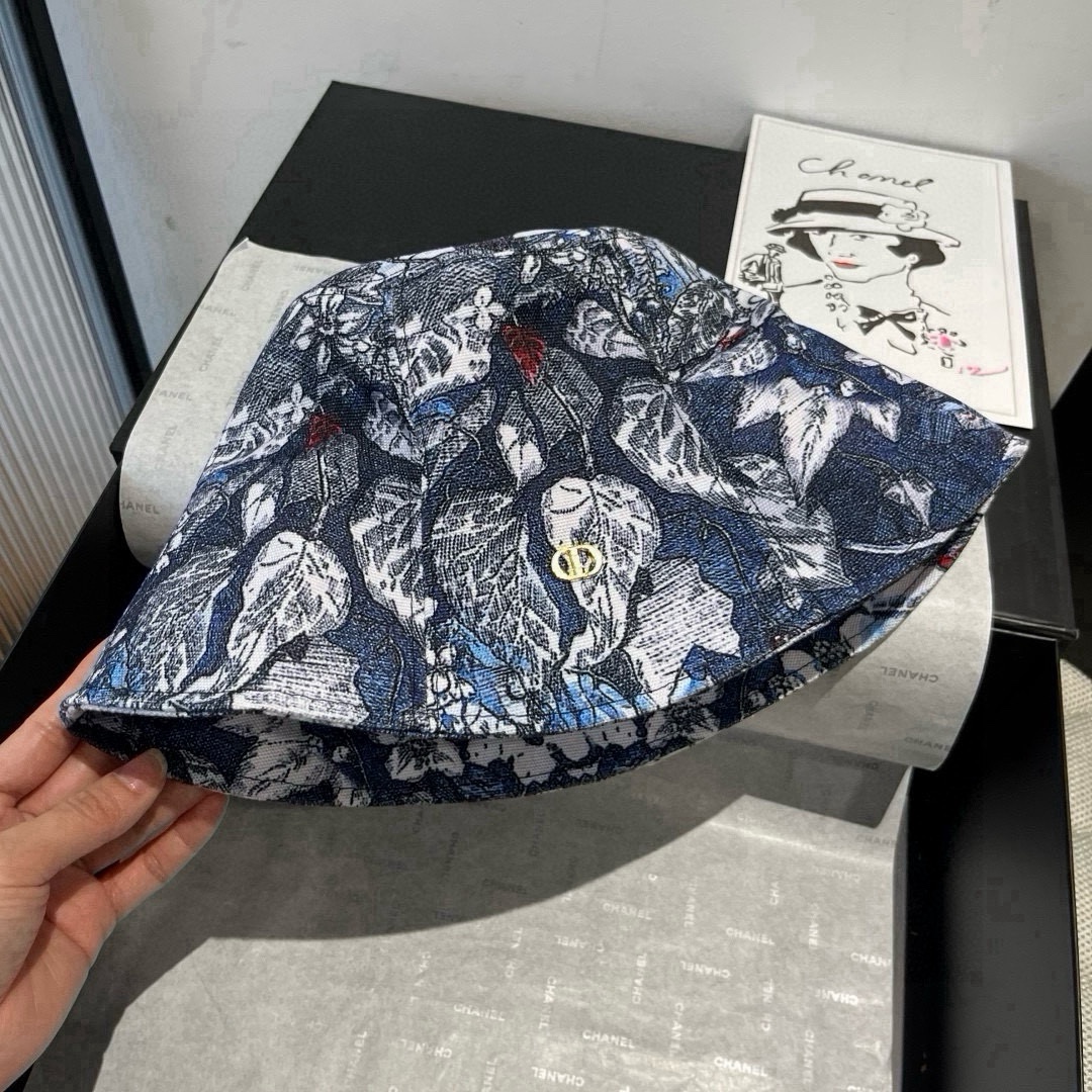 🆕

Dior迪奥新款渔夫帽，休闲桶帽，头围57cm