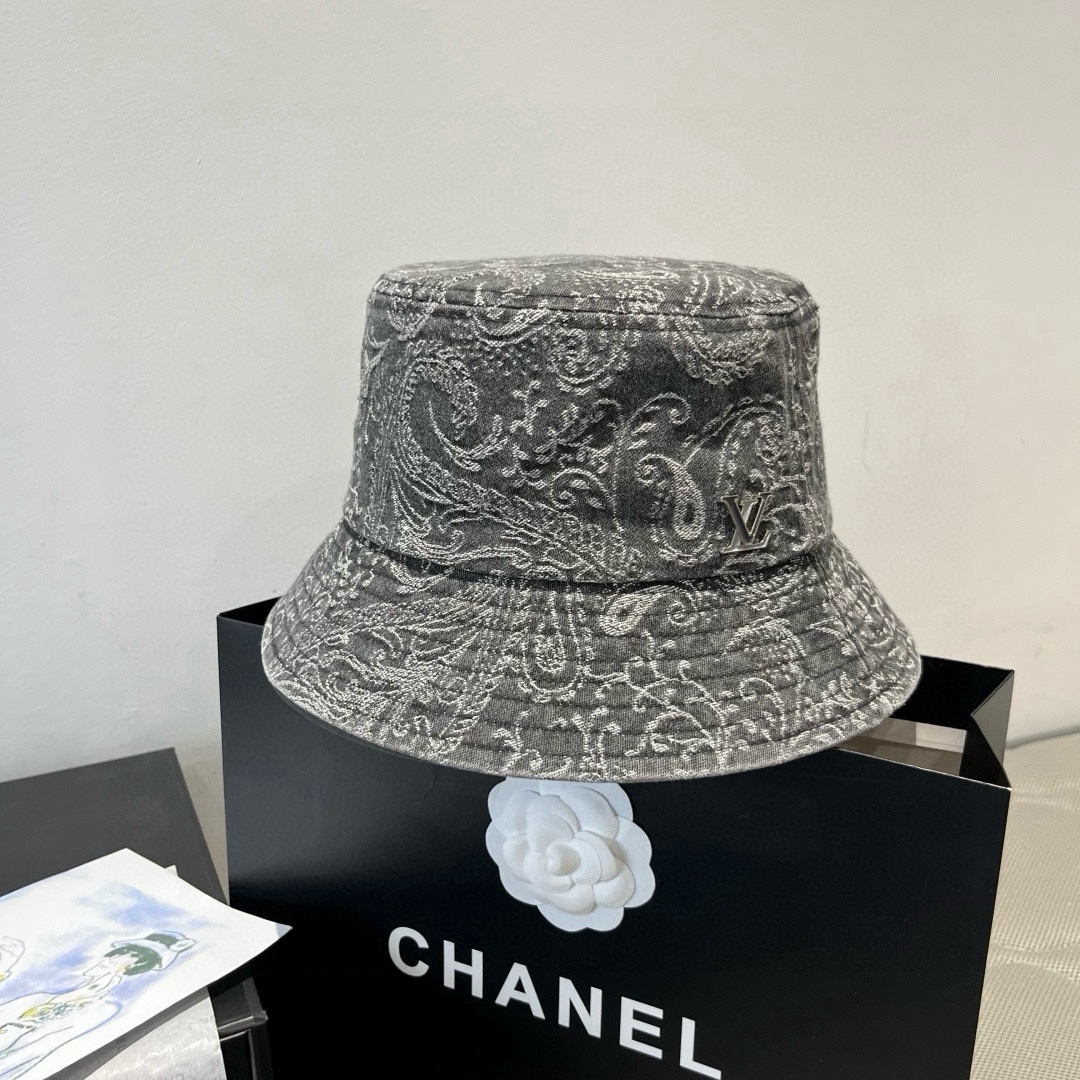 🆕

Lv新款渔夫帽，头围57cm