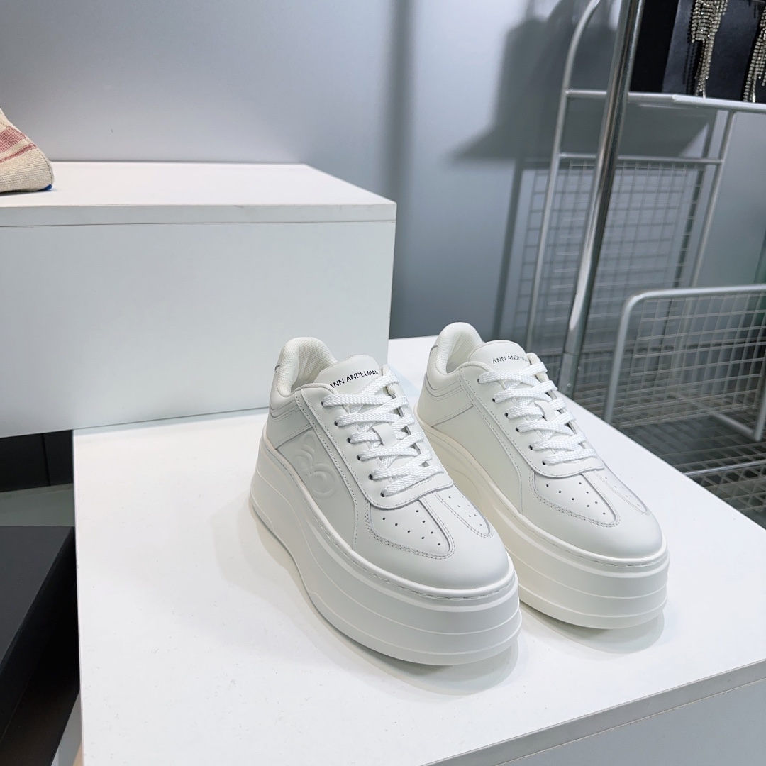 High-Quality Contemporary Design Shoes with Abstract Image and Comfortable Fit - 图片 4