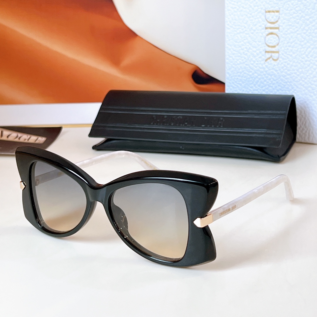  DIOR
MOD：DiorButterfly S1I
Size：53口16 145
🔝🔝