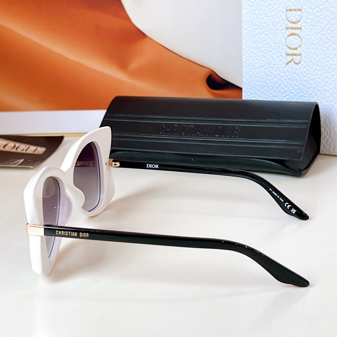  DIOR
MOD：DiorButterfly S1I
Size：53口16 145
🔝🔝