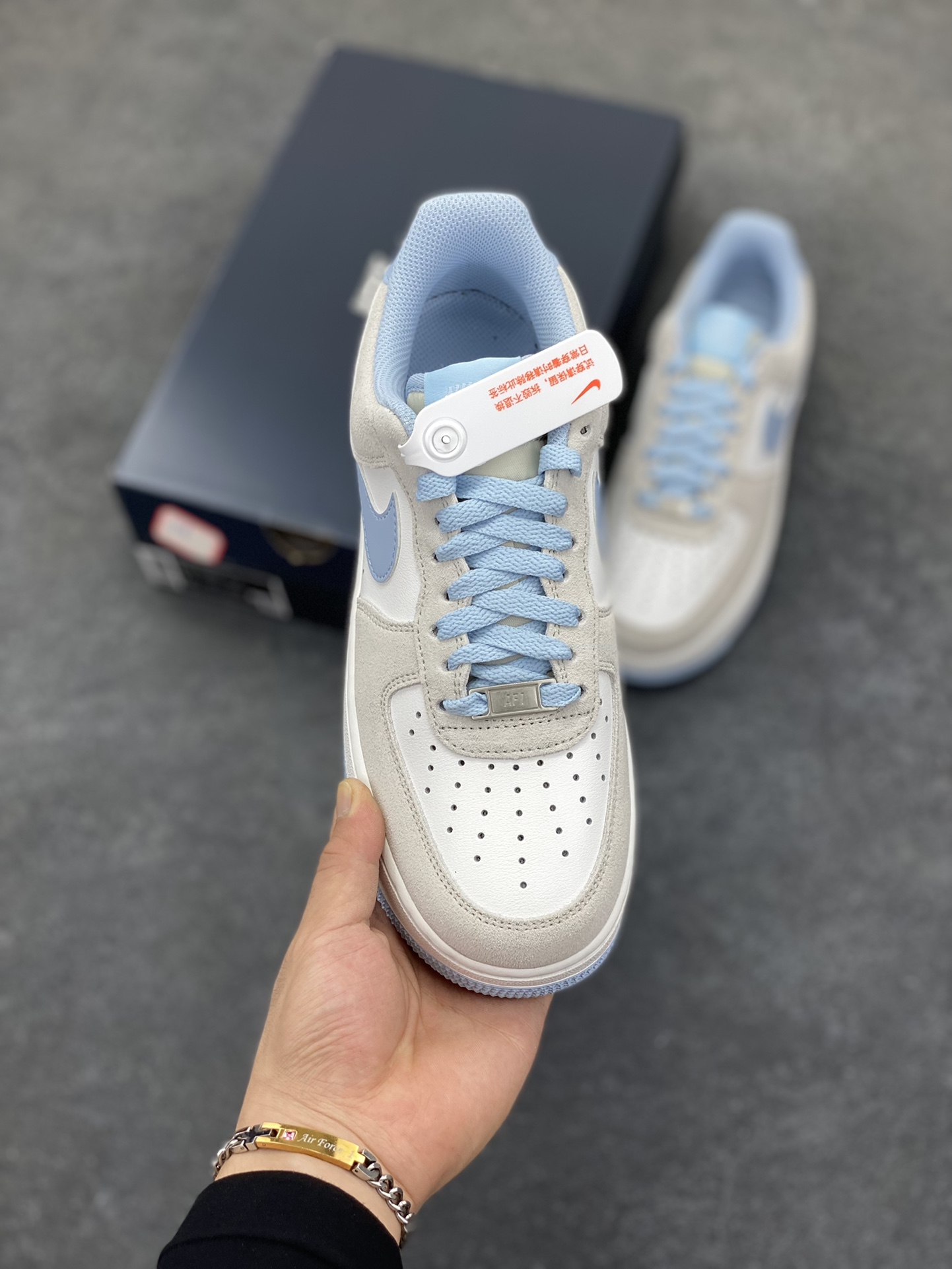 图片[2]-Nike Air Force 1 Low 海盐蓝 原楦头原纸板 打造纯正空军版型 专注外贸渠道 全掌内置蜂窝气垫 原盒配件 原厂中底钢印、拉帮完美 货号：FQ8714-005 尺码：35.5 36 36.5 37.5 38 38.5 39 40 40.5 41 42 42.5 43 44 44.5 45-选品中心